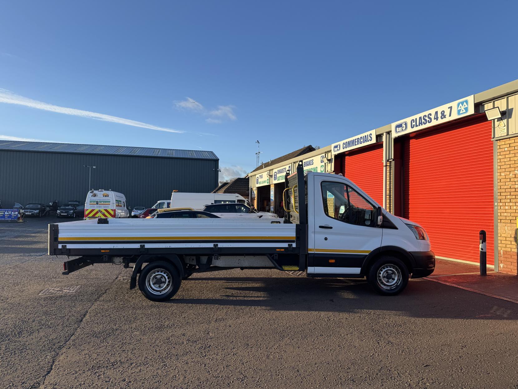 Ford Transit 2.0 350 EcoBlue Leader Dropside 2dr Diesel Manual RWD L4 Euro 6 (s/s) (130 ps)