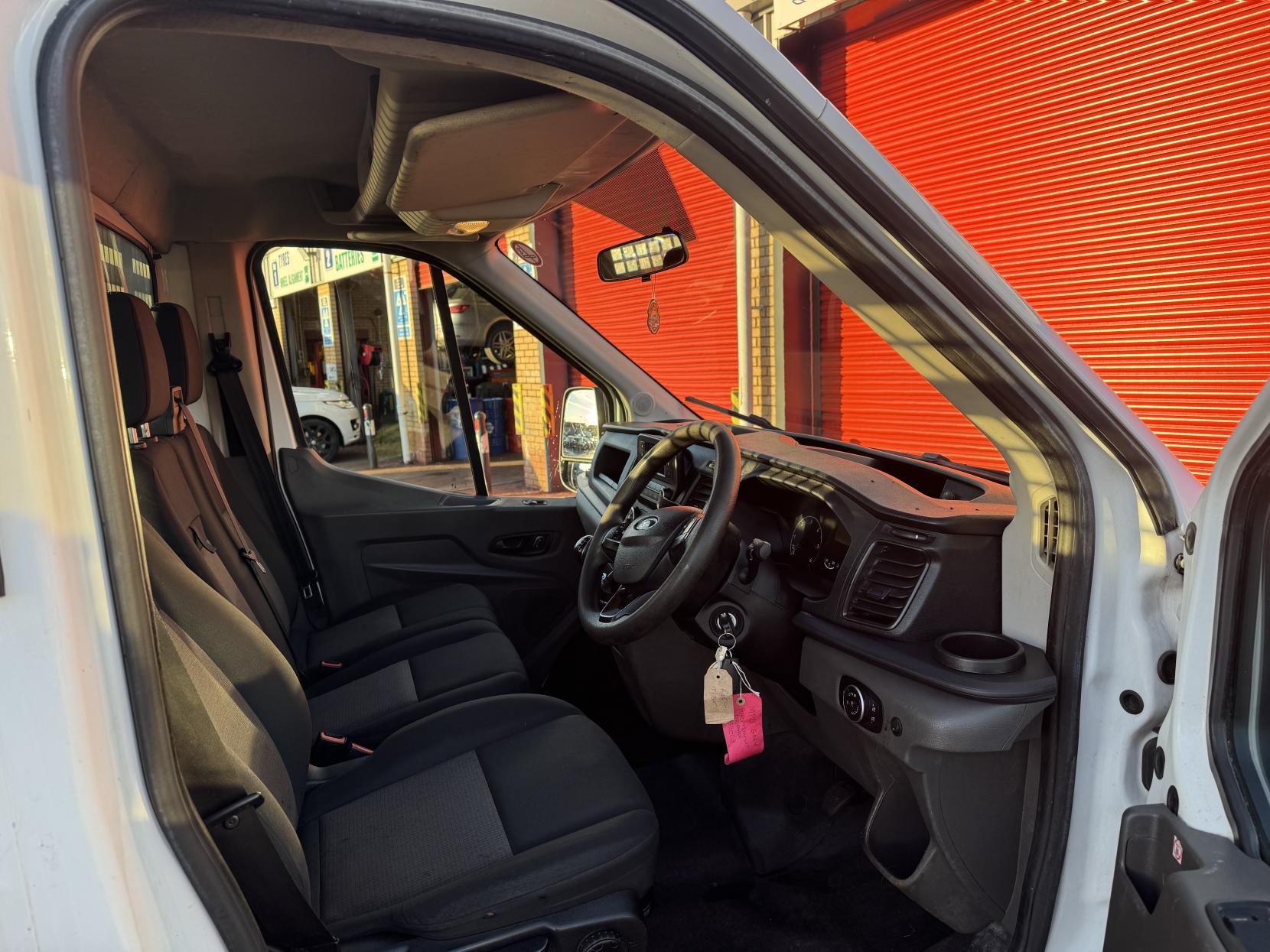 Ford Transit 2.0 350 EcoBlue Leader Dropside 2dr Diesel Manual RWD L4 Euro 6 (s/s) (130 ps)