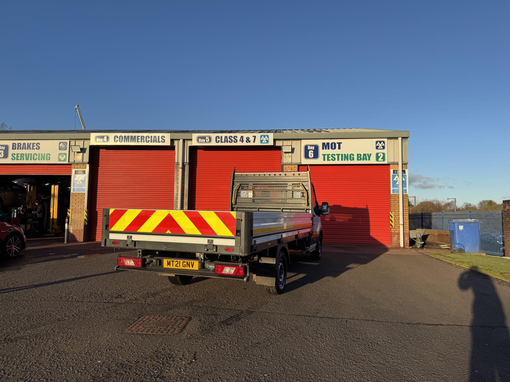 Ford Transit 2.0 350 EcoBlue Leader Dropside 2dr Diesel Manual RWD L4 Euro 6 (s/s) (130 ps)