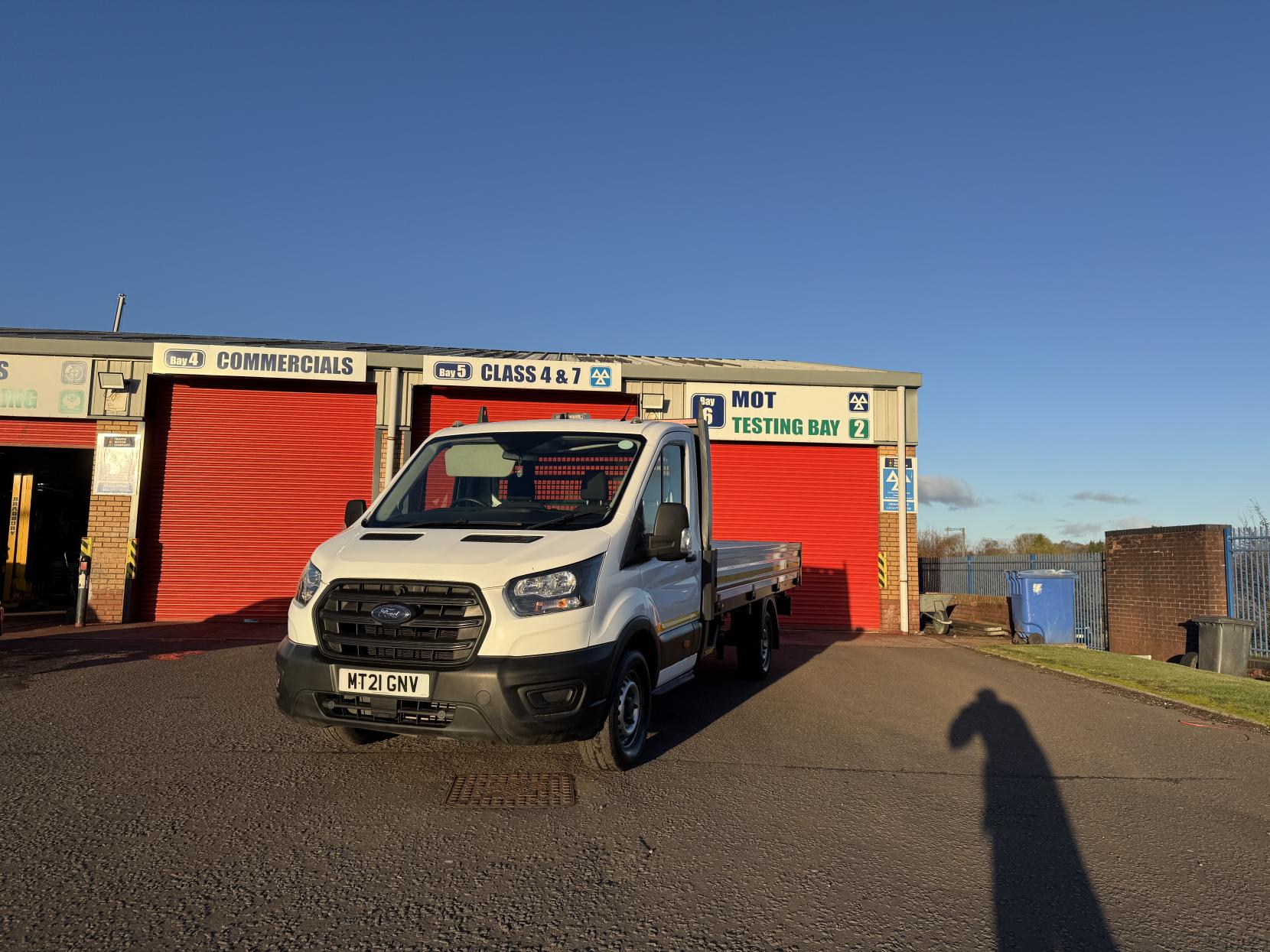 Ford Transit 2.0 350 EcoBlue Leader Dropside 2dr Diesel Manual RWD L4 Euro 6 (s/s) (130 ps)