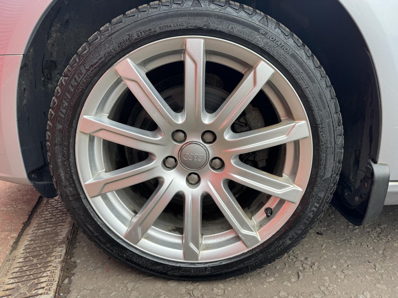 Audi A4 2.0 TDI SE Technik Saloon 4dr Diesel Manual quattro Euro 5 (s/s) (177 ps)