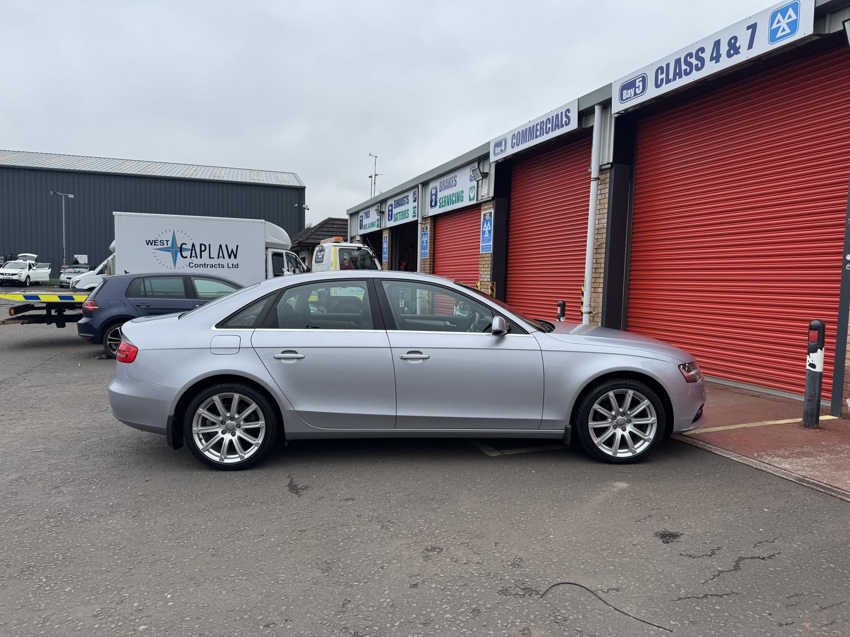Audi A4 2.0 TDI SE Technik Saloon 4dr Diesel Manual quattro Euro 5 (s/s) (177 ps)