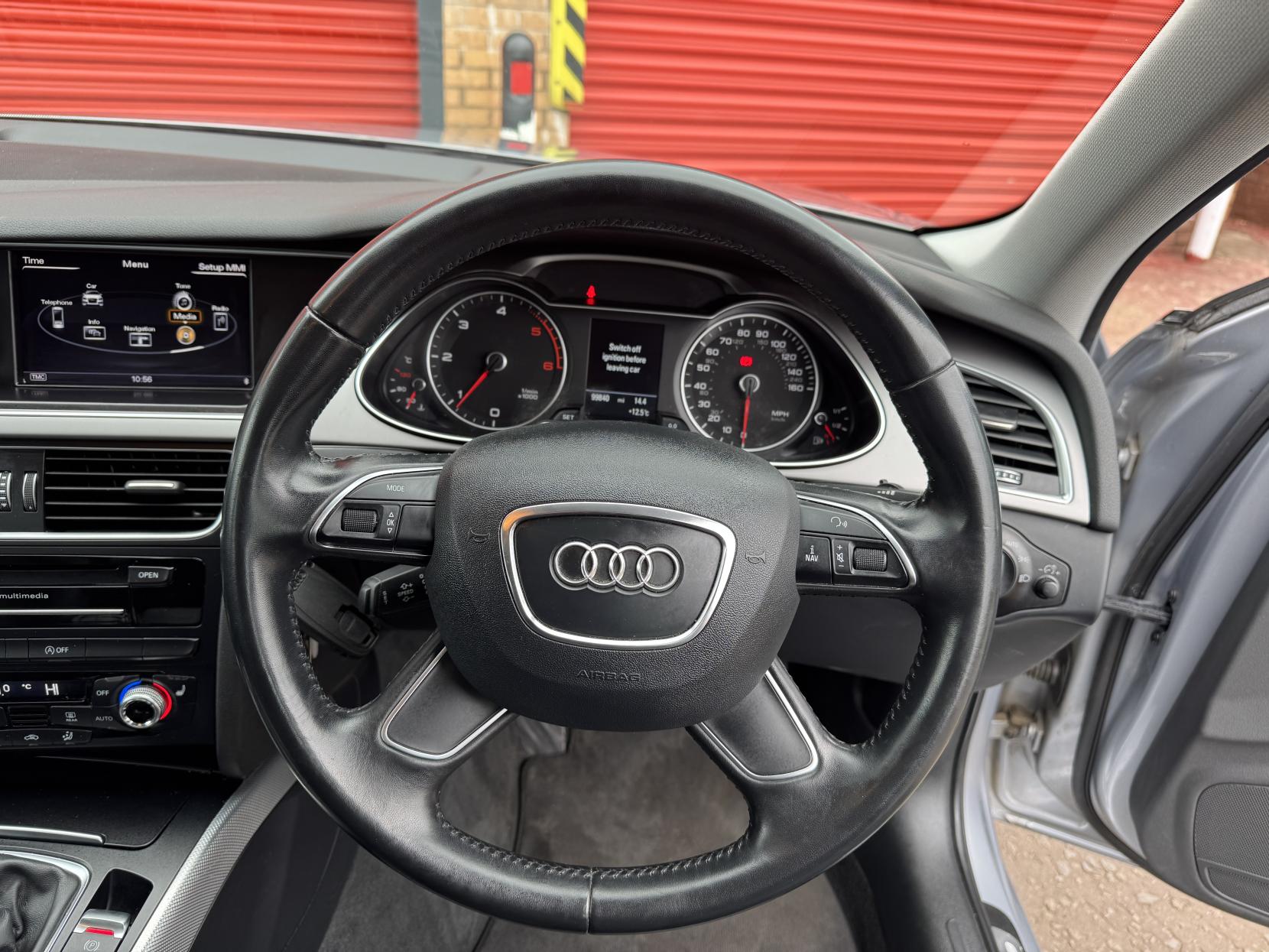 Audi A4 2.0 TDI SE Technik Saloon 4dr Diesel Manual quattro Euro 5 (s/s) (177 ps)