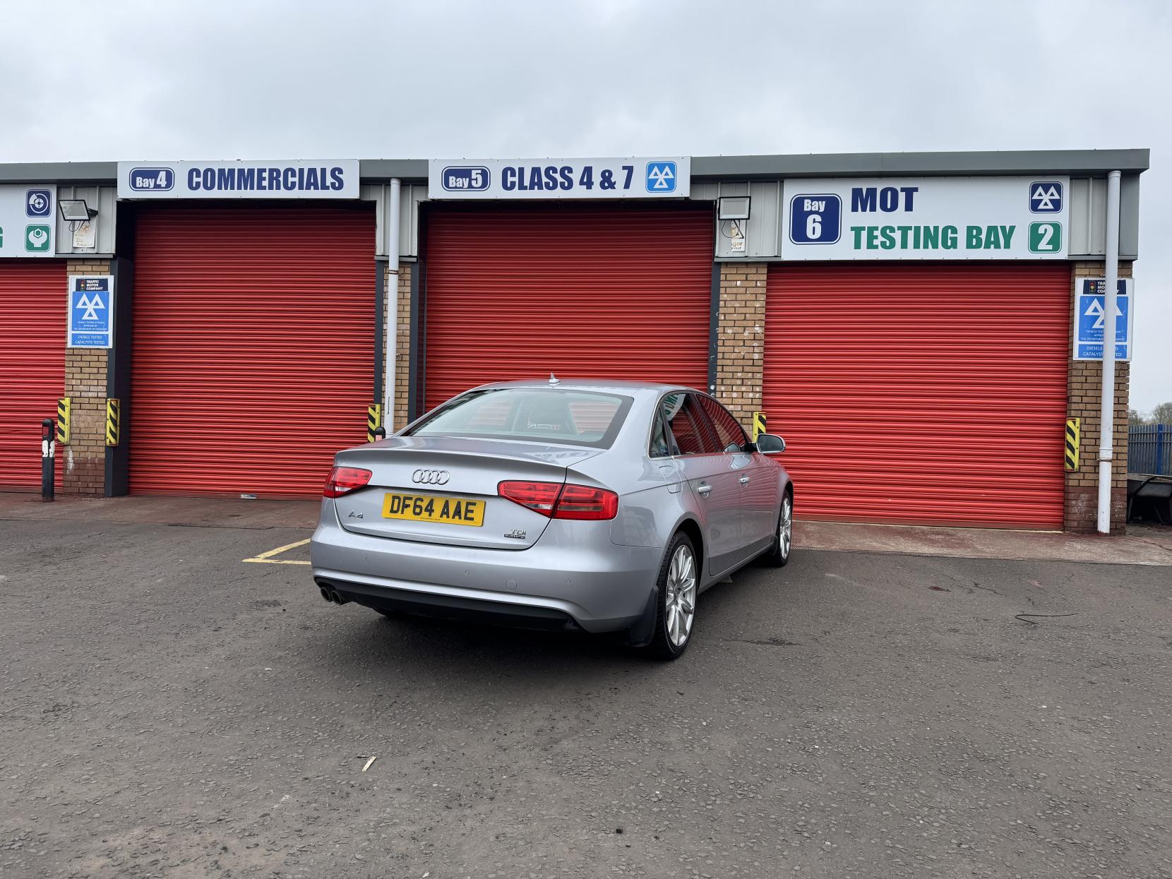 Audi A4 2.0 TDI SE Technik Saloon 4dr Diesel Manual quattro Euro 5 (s/s) (177 ps)