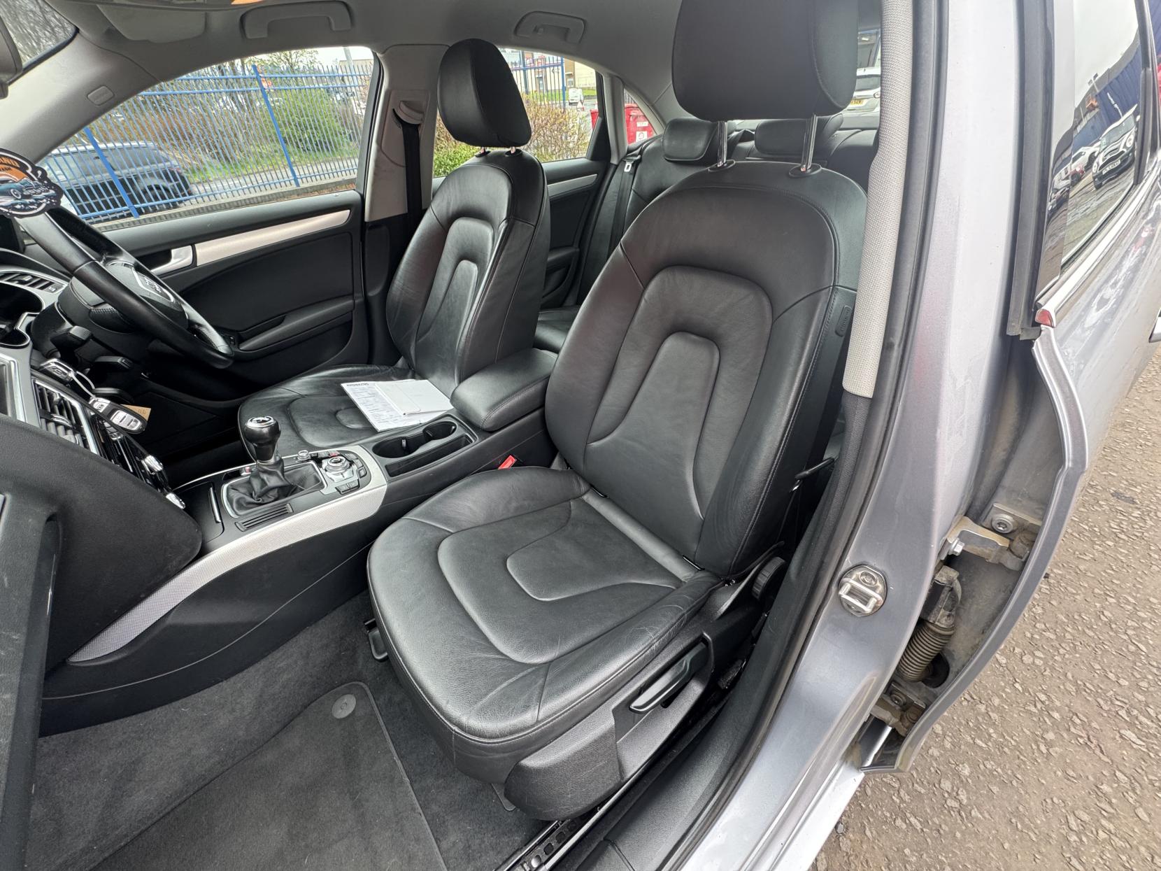 Audi A4 2.0 TDI SE Technik Saloon 4dr Diesel Manual quattro Euro 5 (s/s) (177 ps)