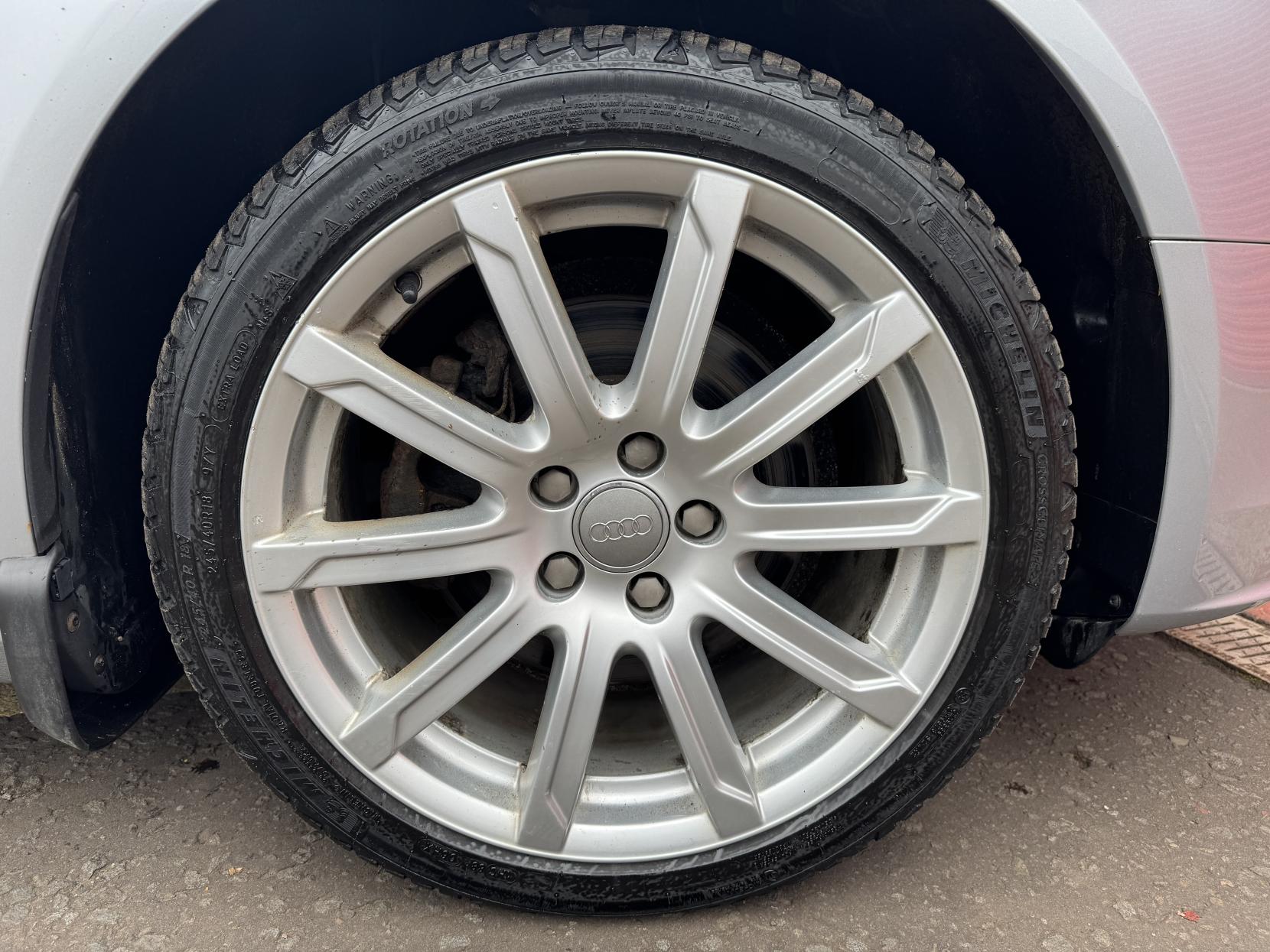 Audi A4 2.0 TDI SE Technik Saloon 4dr Diesel Manual quattro Euro 5 (s/s) (177 ps)