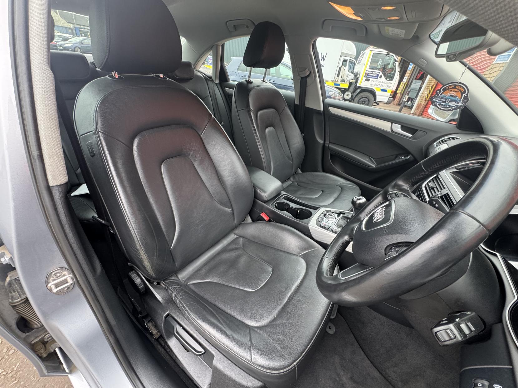 Audi A4 2.0 TDI SE Technik Saloon 4dr Diesel Manual quattro Euro 5 (s/s) (177 ps)