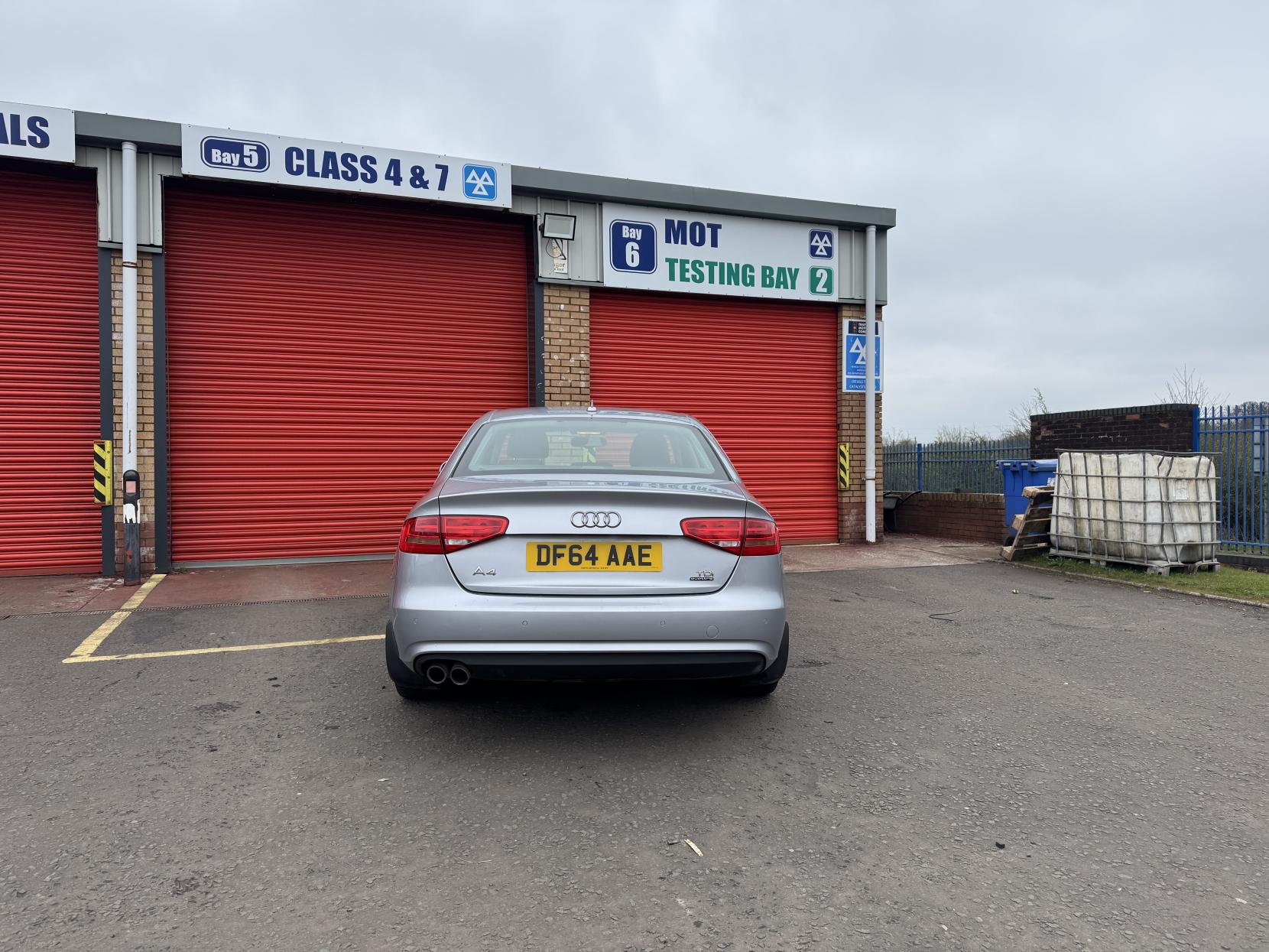 Audi A4 2.0 TDI SE Technik Saloon 4dr Diesel Manual quattro Euro 5 (s/s) (177 ps)