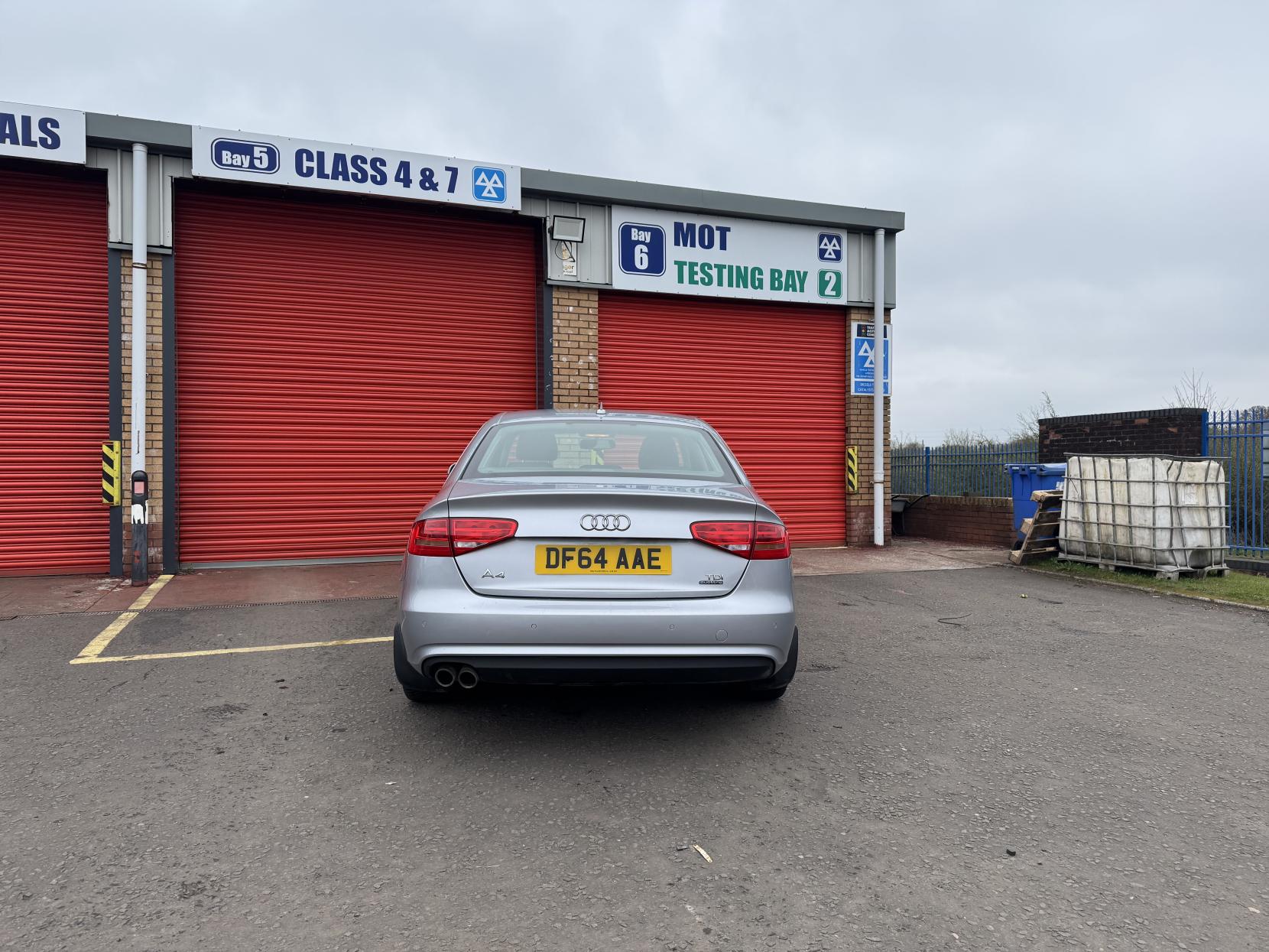 Audi A4 2.0 TDI SE Technik Saloon 4dr Diesel Manual quattro Euro 5 (s/s) (177 ps)