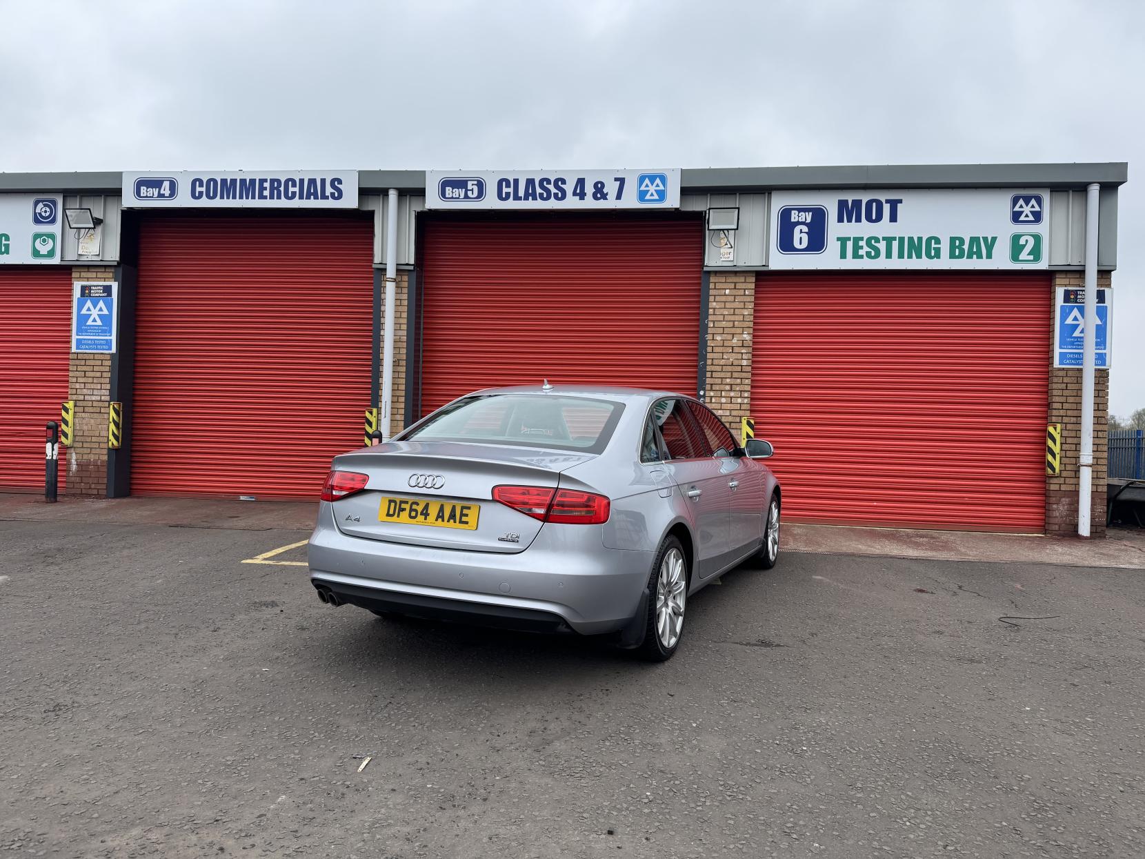 Audi A4 2.0 TDI SE Technik Saloon 4dr Diesel Manual quattro Euro 5 (s/s) (177 ps)