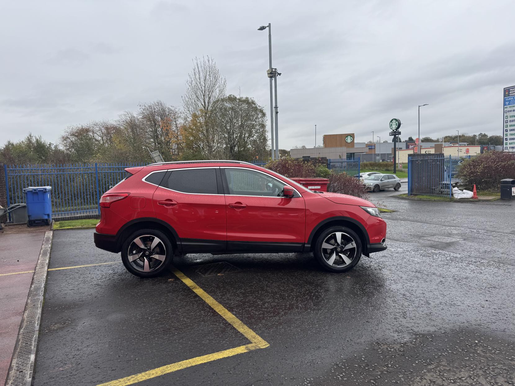 Nissan Qashqai 1.5 dCi n-tec+ SUV 5dr Diesel Manual 2WD Euro 6 (s/s) (110 ps)