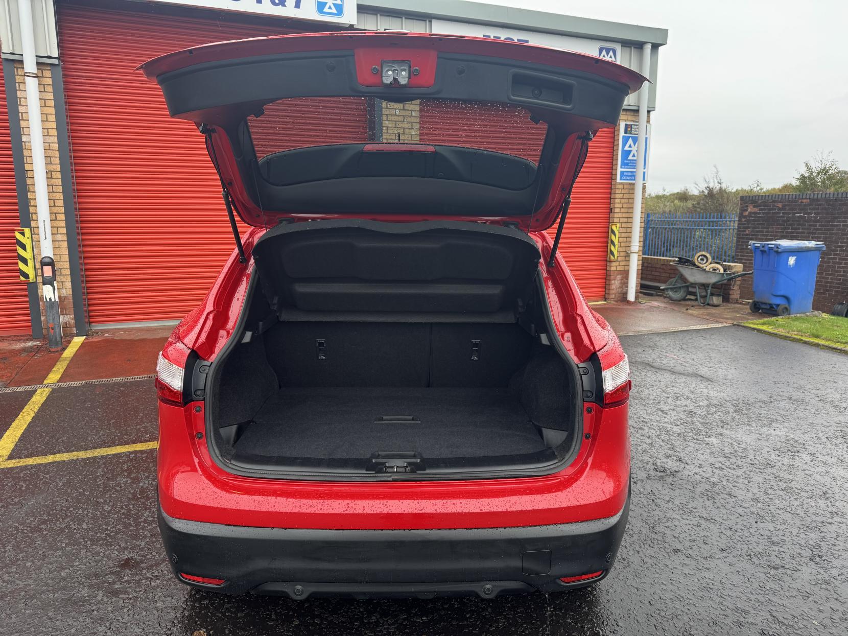 Nissan Qashqai 1.5 dCi n-tec+ SUV 5dr Diesel Manual 2WD Euro 6 (s/s) (110 ps)
