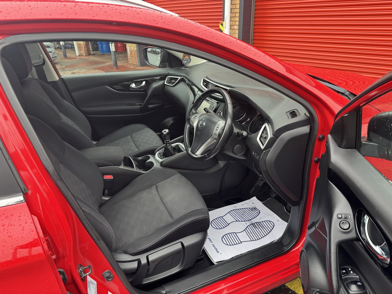 Nissan Qashqai 1.5 dCi n-tec+ SUV 5dr Diesel Manual 2WD Euro 6 (s/s) (110 ps)
