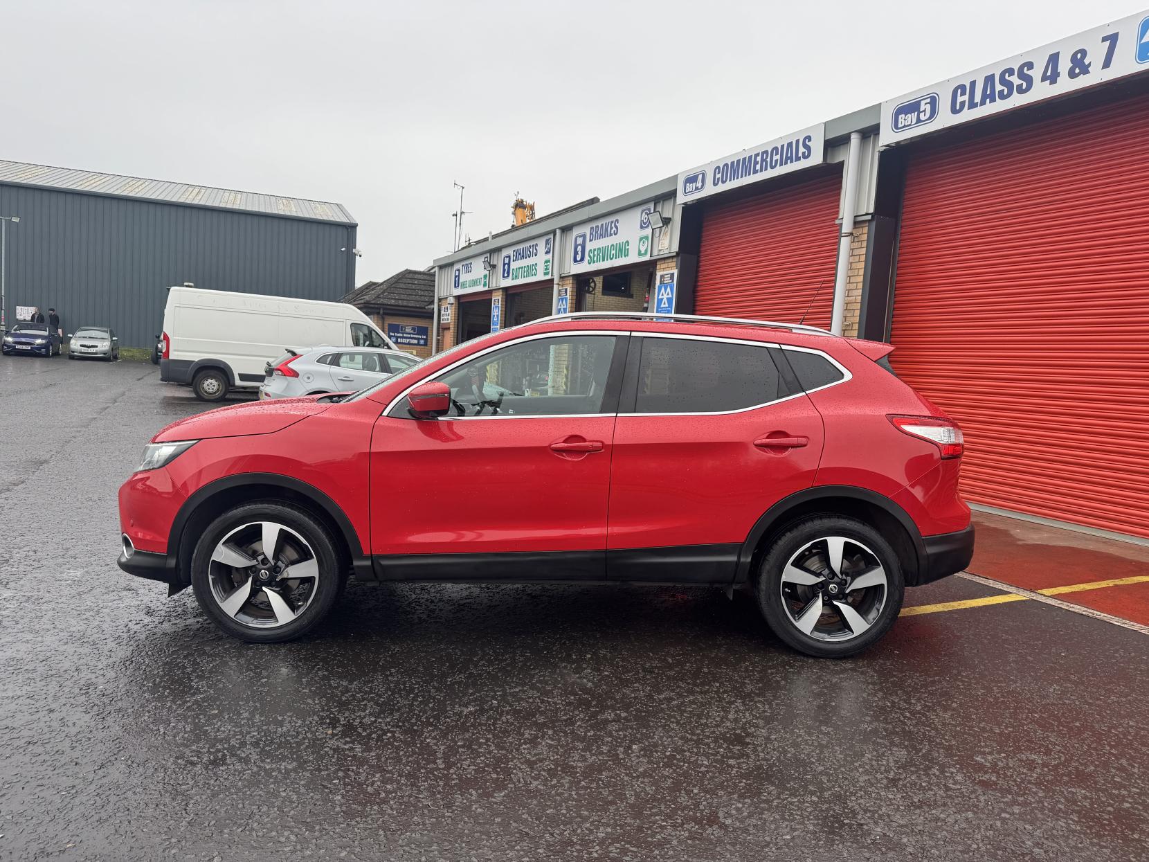 Nissan Qashqai 1.5 dCi n-tec+ SUV 5dr Diesel Manual 2WD Euro 6 (s/s) (110 ps)