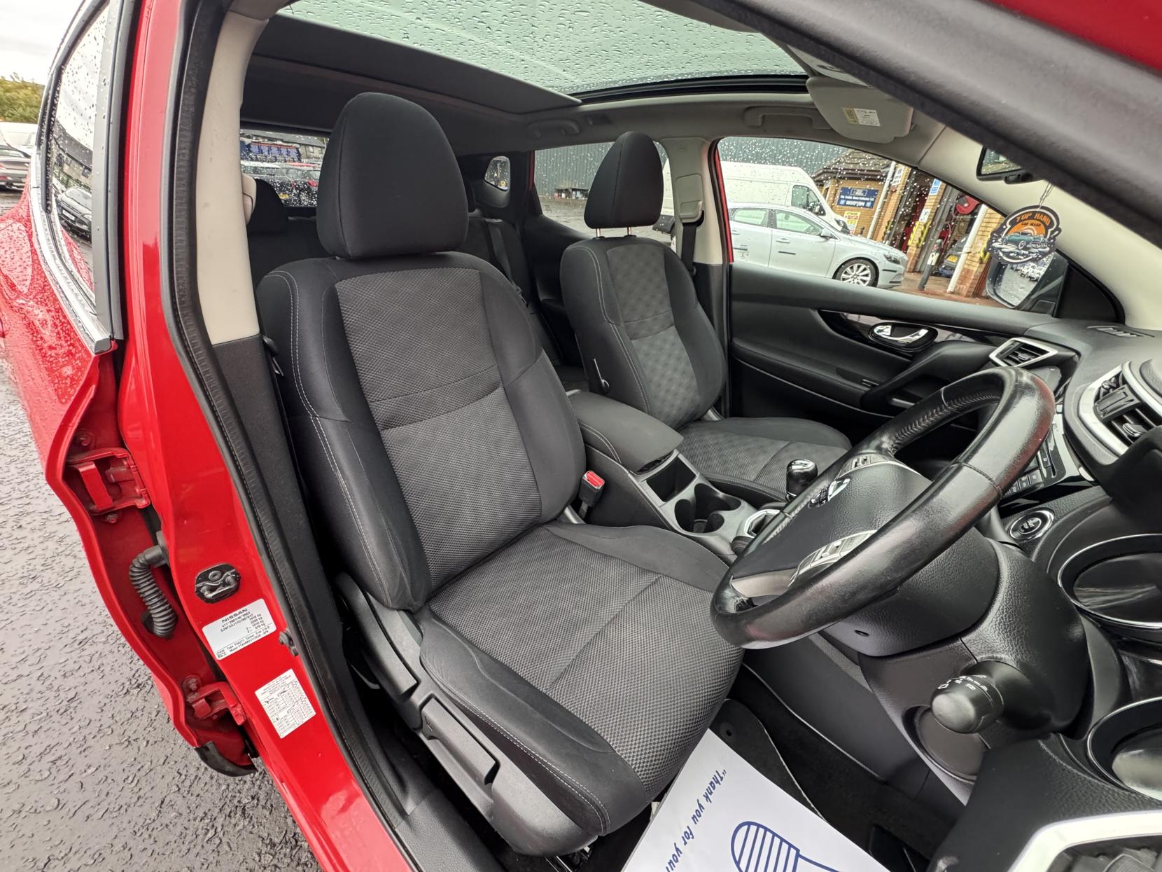 Nissan Qashqai 1.5 dCi n-tec+ SUV 5dr Diesel Manual 2WD Euro 6 (s/s) (110 ps)