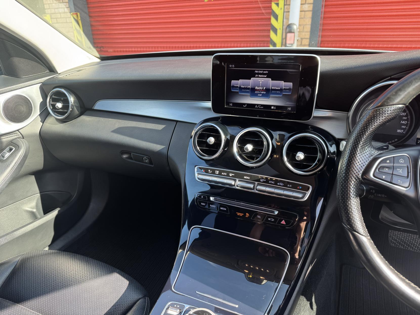 Mercedes-Benz C Class 2.1 C250 BlueTEC Sport Saloon 4dr Diesel G-Tronic+ Euro 6 (s/s) (204 ps)
