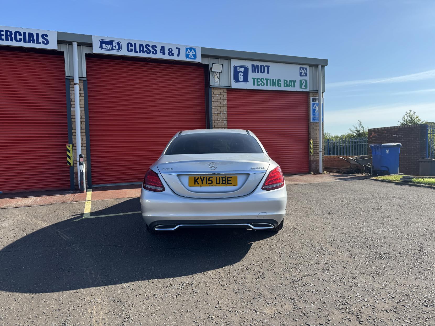 Mercedes-Benz C Class 2.1 C250 BlueTEC Sport Saloon 4dr Diesel G-Tronic+ Euro 6 (s/s) (204 ps)