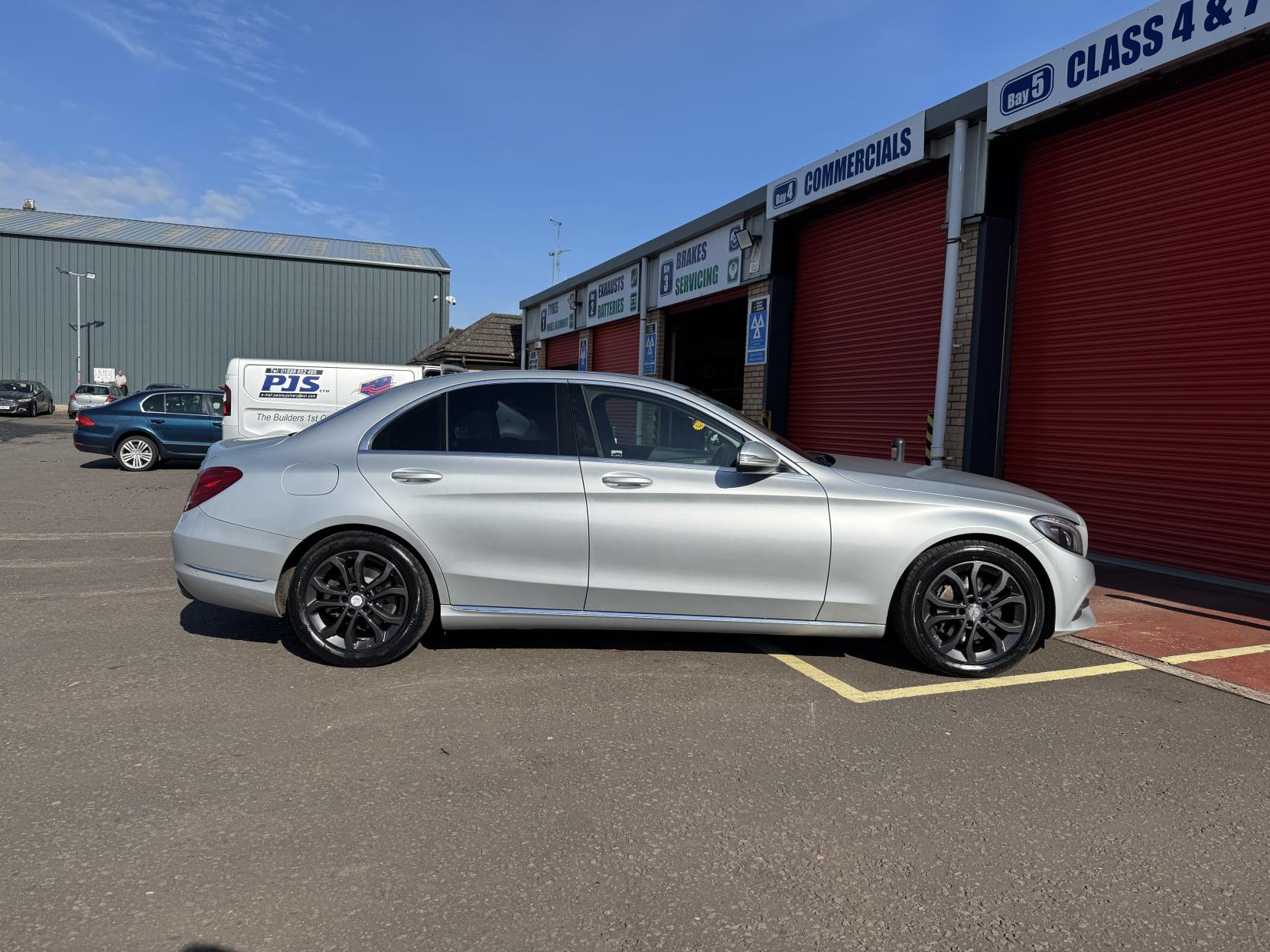 Mercedes-Benz C Class 2.1 C250 BlueTEC Sport Saloon 4dr Diesel G-Tronic+ Euro 6 (s/s) (204 ps)