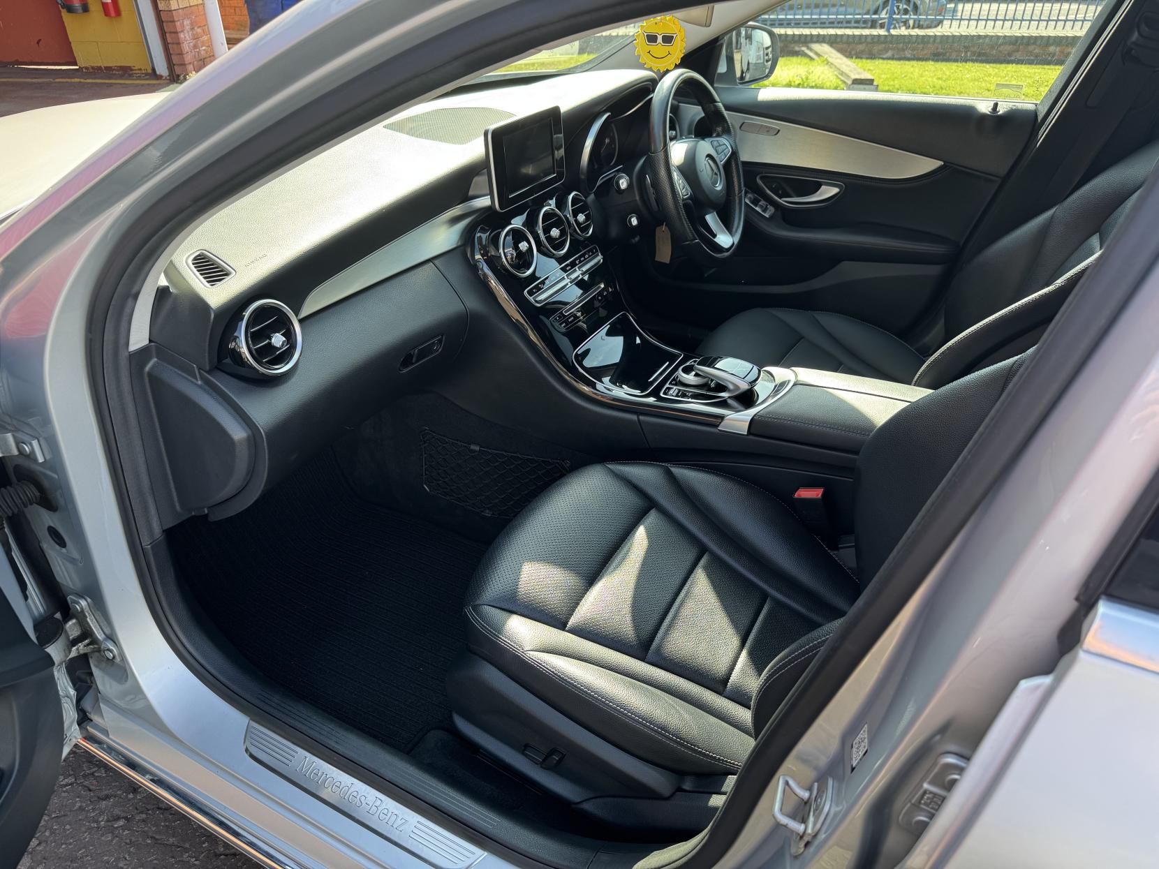 Mercedes-Benz C Class 2.1 C250 BlueTEC Sport Saloon 4dr Diesel G-Tronic+ Euro 6 (s/s) (204 ps)