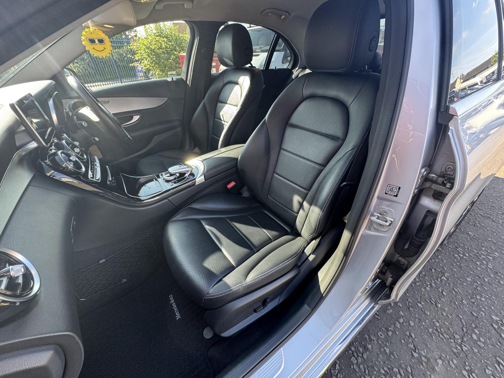 Mercedes-Benz C Class 2.1 C250 BlueTEC Sport Saloon 4dr Diesel G-Tronic+ Euro 6 (s/s) (204 ps)