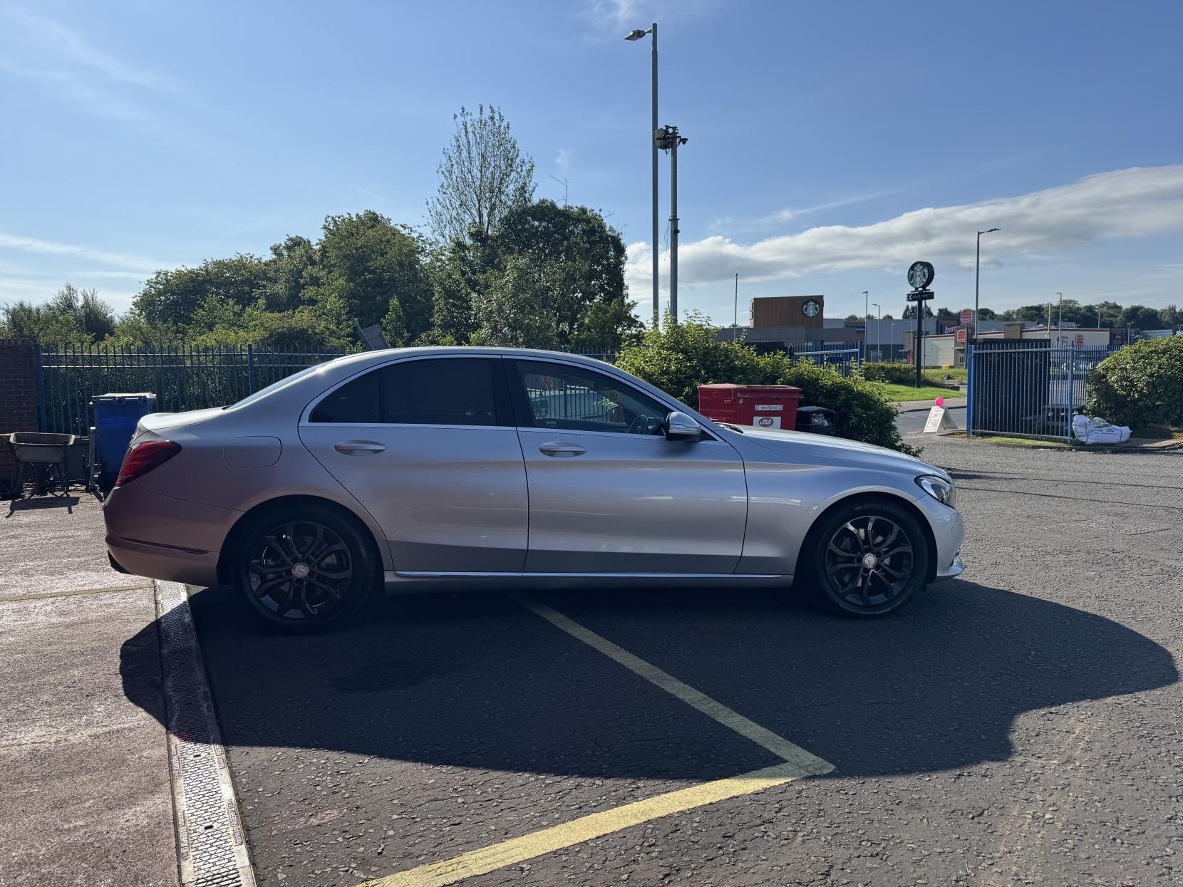 Mercedes-Benz C Class 2.1 C250 BlueTEC Sport Saloon 4dr Diesel G-Tronic+ Euro 6 (s/s) (204 ps)