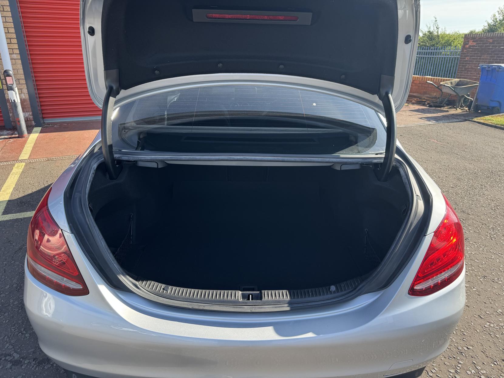 Mercedes-Benz C Class 2.1 C250 BlueTEC Sport Saloon 4dr Diesel G-Tronic+ Euro 6 (s/s) (204 ps)