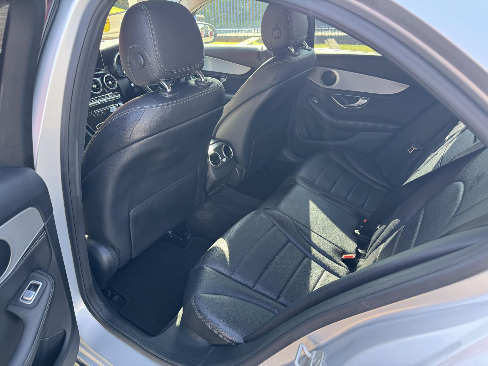 Mercedes-Benz C Class 2.1 C250 BlueTEC Sport Saloon 4dr Diesel G-Tronic+ Euro 6 (s/s) (204 ps)