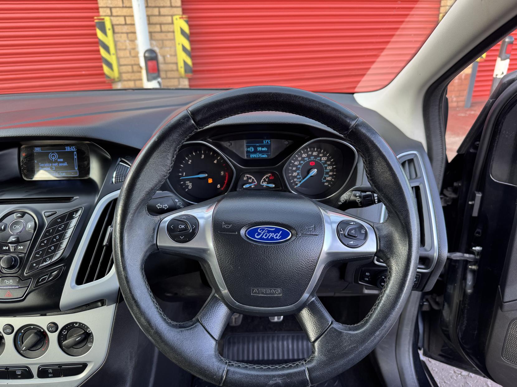 Ford Focus 1.6 TDCi Zetec S Hatchback 5dr Diesel Manual Euro 5 (s/s) (115 ps)