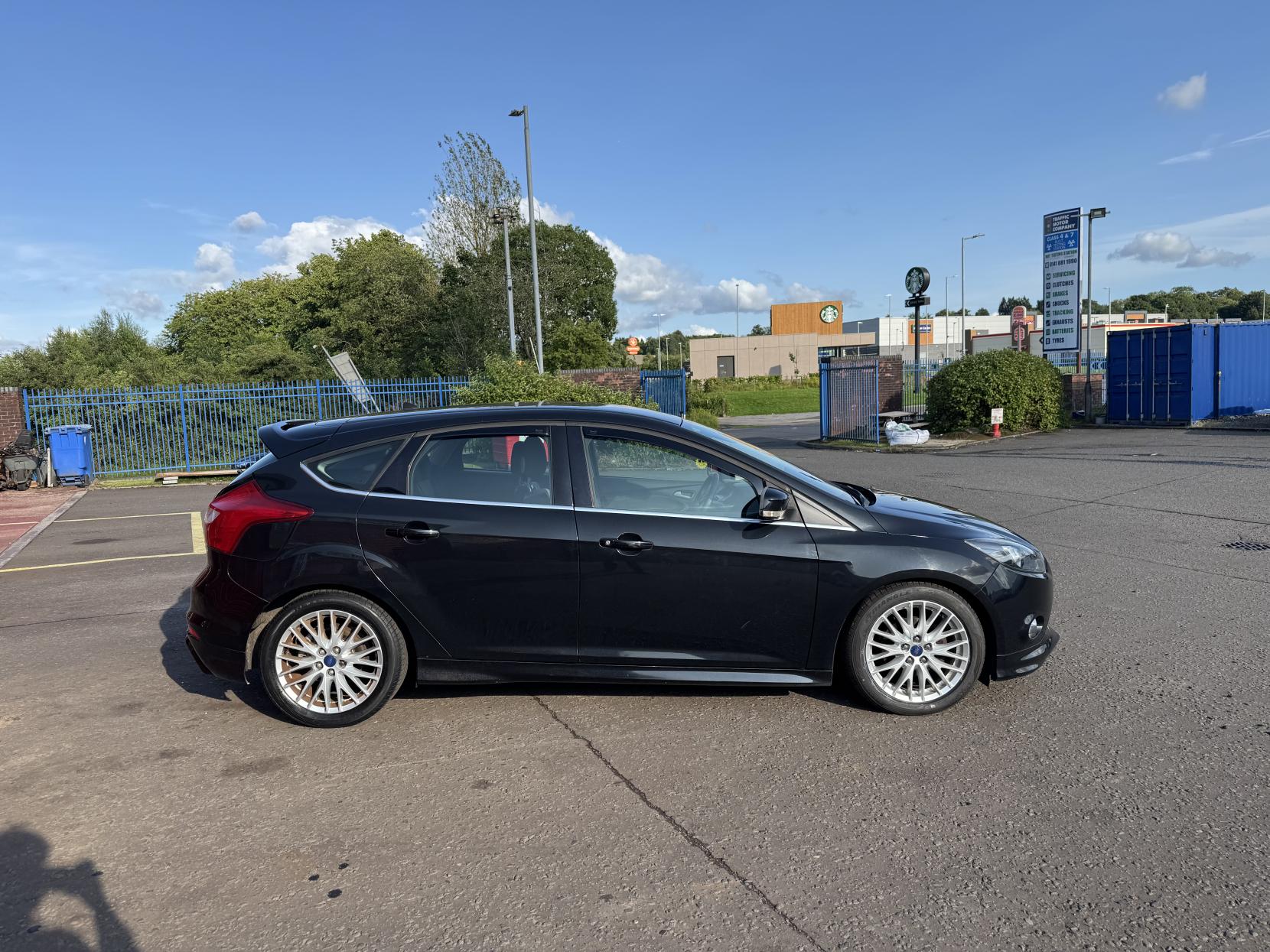 Ford Focus 1.6 TDCi Zetec S Hatchback 5dr Diesel Manual Euro 5 (s/s) (115 ps)