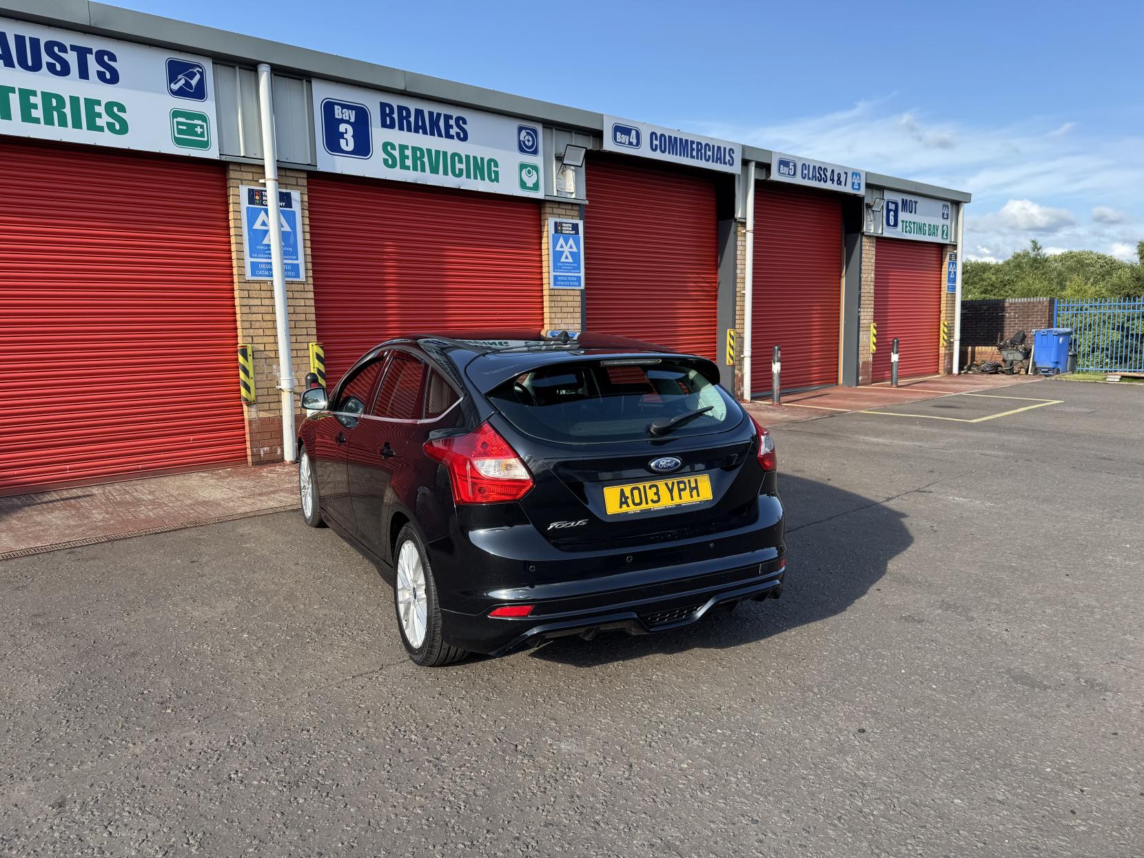 Ford Focus 1.6 TDCi Zetec S Hatchback 5dr Diesel Manual Euro 5 (s/s) (115 ps)
