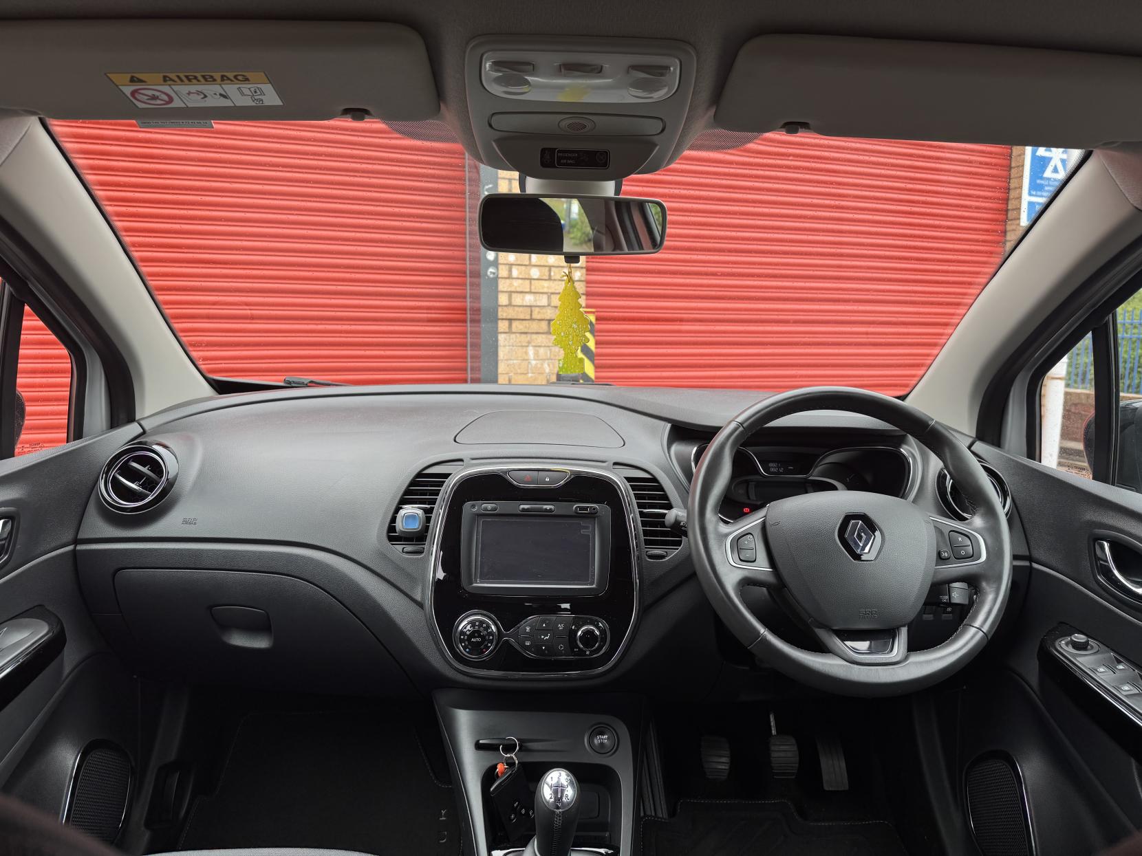 Renault Captur 0.9 TCe ENERGY Dynamique Nav SUV 5dr Petrol Manual Euro 6 (s/s) (90 ps)