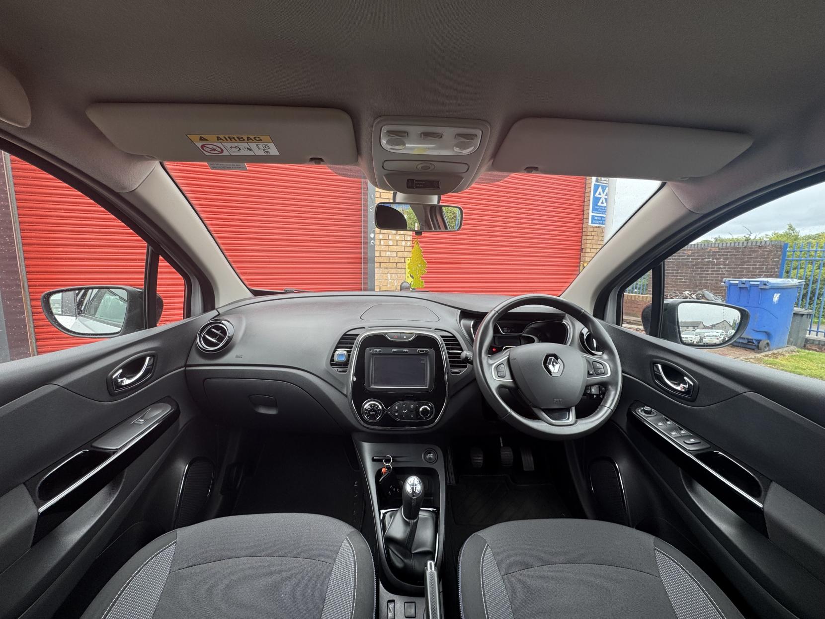 Renault Captur 0.9 TCe ENERGY Dynamique Nav SUV 5dr Petrol Manual Euro 6 (s/s) (90 ps)