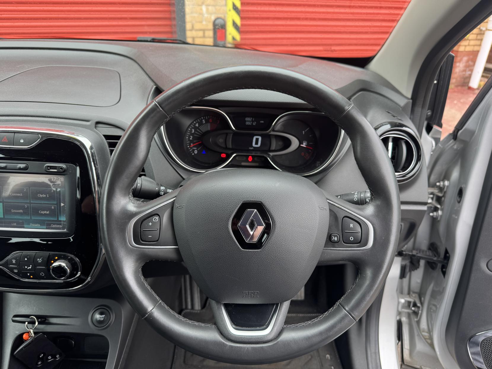 Renault Captur 0.9 TCe ENERGY Dynamique Nav SUV 5dr Petrol Manual Euro 6 (s/s) (90 ps)