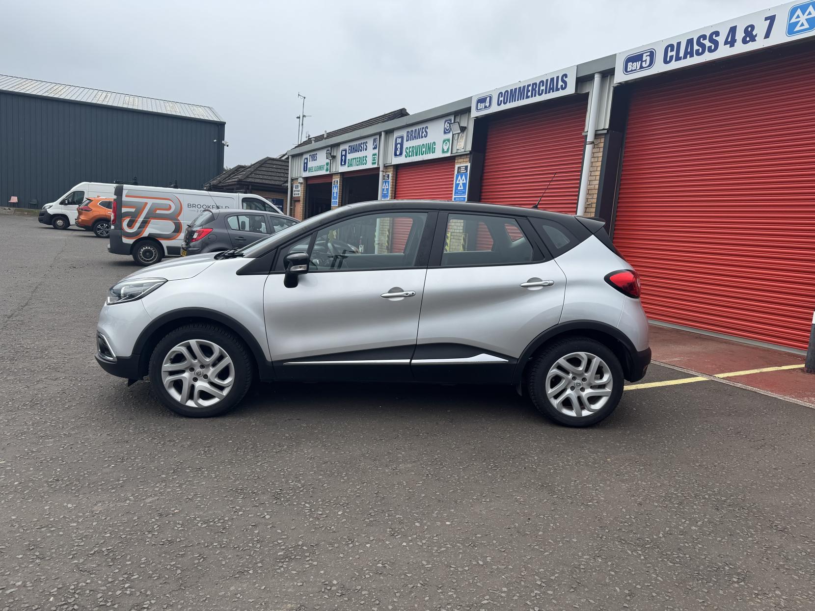 Renault Captur 0.9 TCe ENERGY Dynamique Nav SUV 5dr Petrol Manual Euro 6 (s/s) (90 ps)