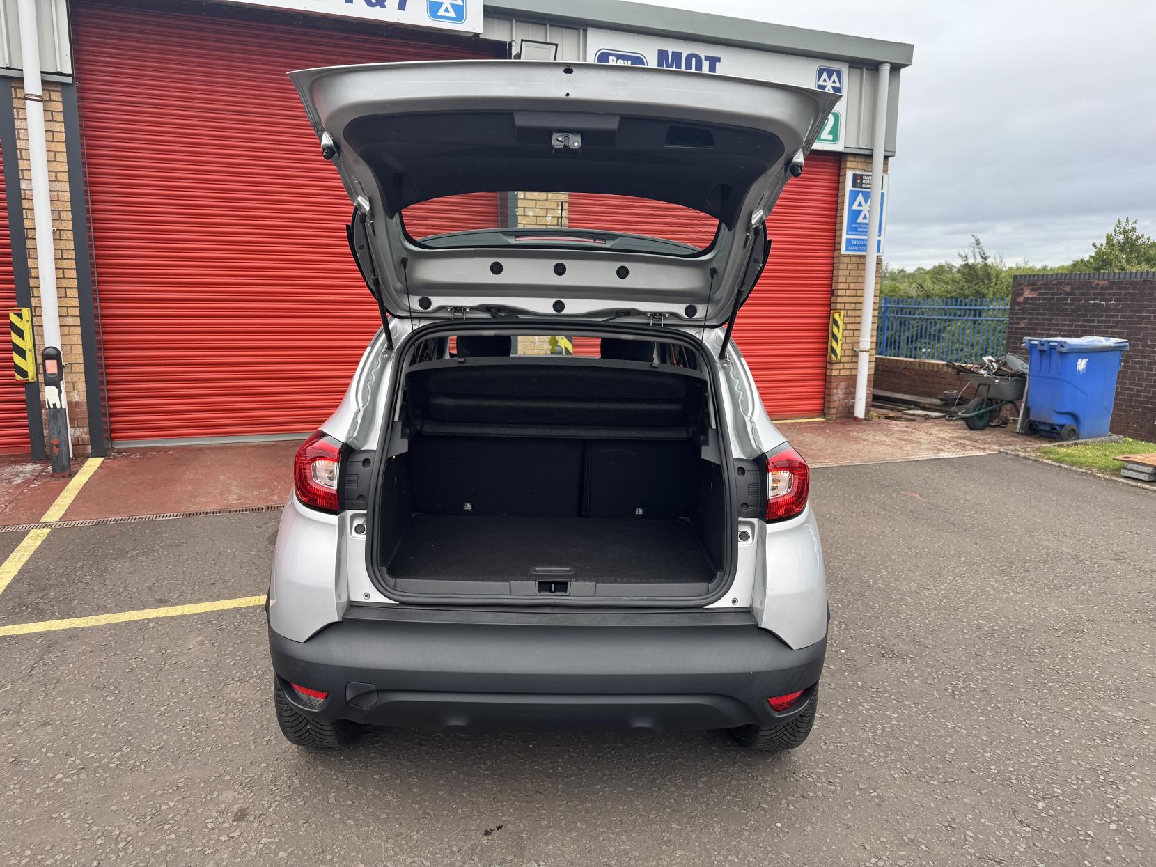 Renault Captur 0.9 TCe ENERGY Dynamique Nav SUV 5dr Petrol Manual Euro 6 (s/s) (90 ps)