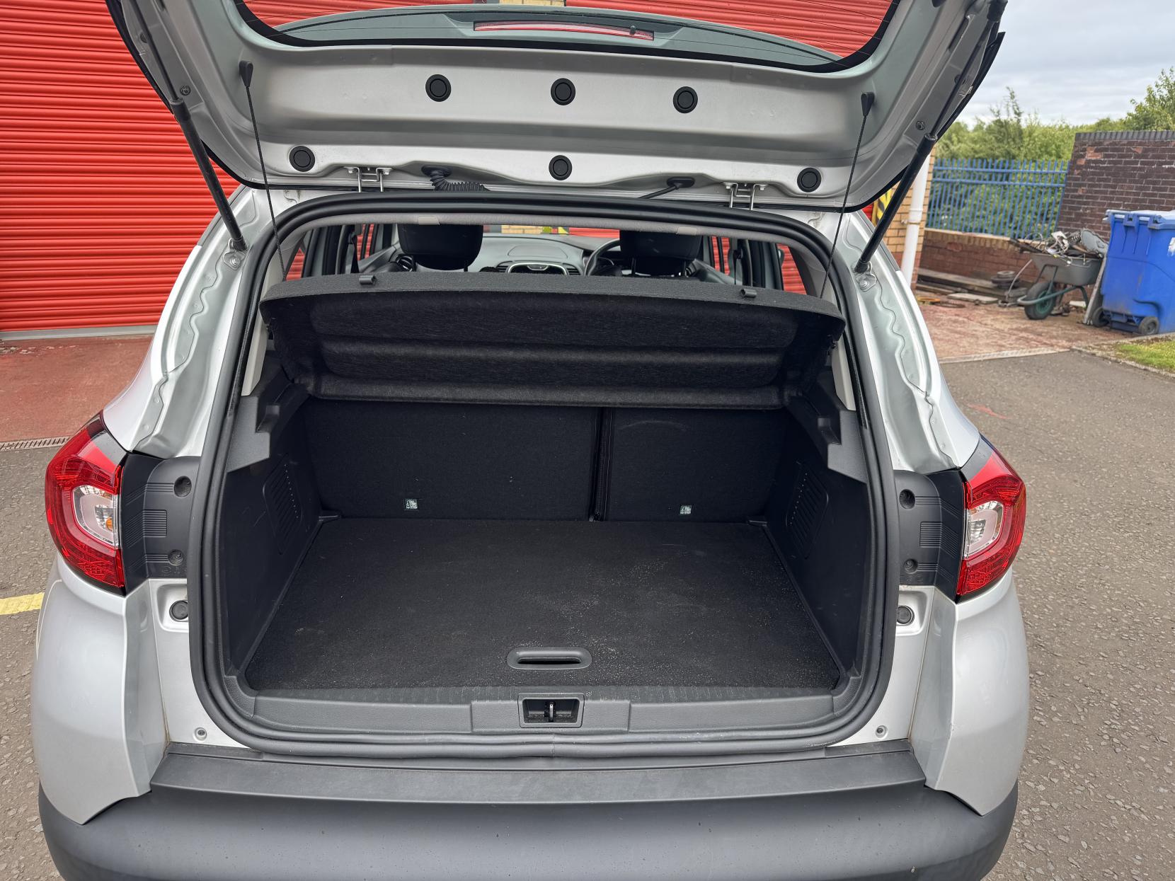 Renault Captur 0.9 TCe ENERGY Dynamique Nav SUV 5dr Petrol Manual Euro 6 (s/s) (90 ps)