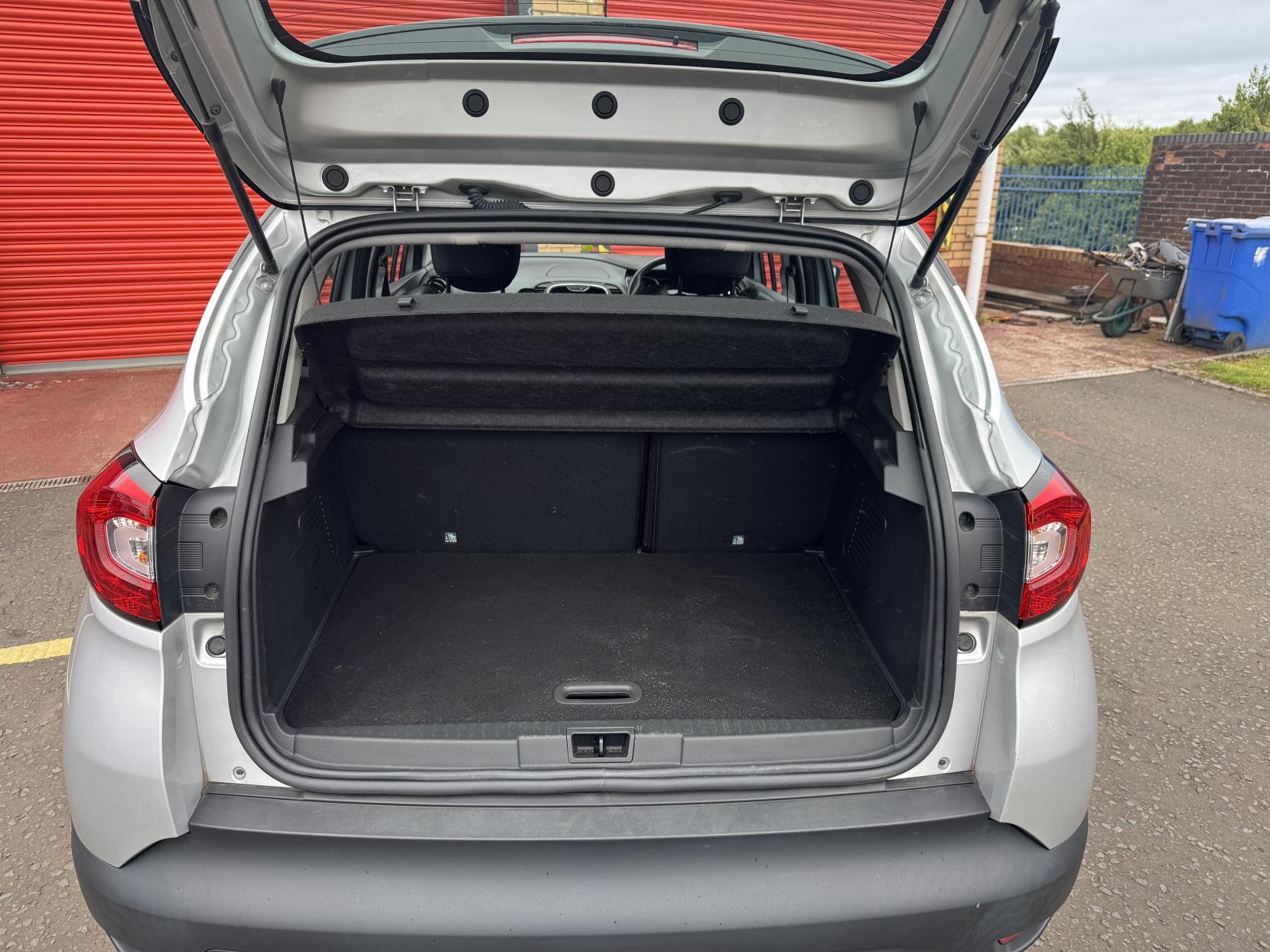 Renault Captur 0.9 TCe ENERGY Dynamique Nav SUV 5dr Petrol Manual Euro 6 (s/s) (90 ps)