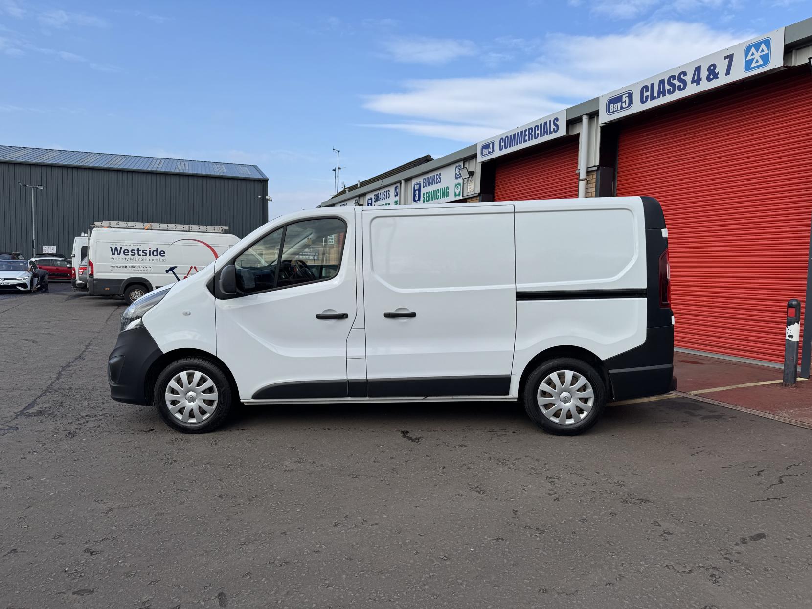 Vauxhall Vivaro 1.6 CDTi 2700 Panel Van 5dr Diesel Manual L1 H1 Euro 6 (95 ps)