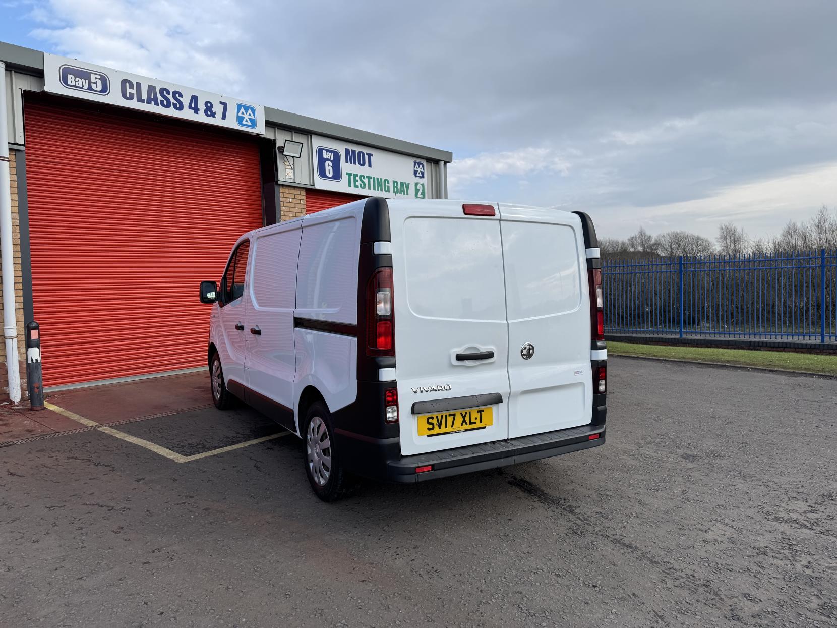 Vauxhall Vivaro 1.6 CDTi 2700 Panel Van 5dr Diesel Manual L1 H1 Euro 6 (95 ps)