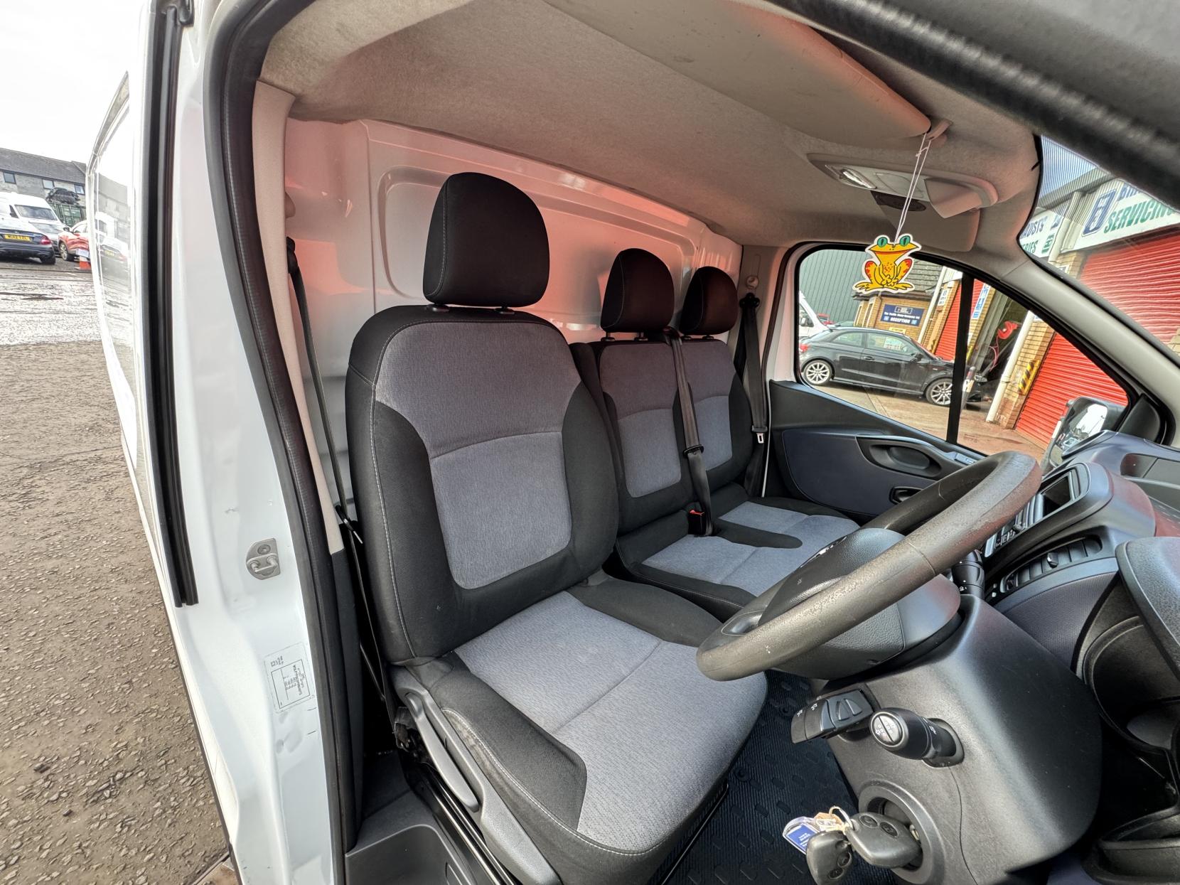 Vauxhall Vivaro 1.6 CDTi 2700 Panel Van 5dr Diesel Manual L1 H1 Euro 6 (95 ps)