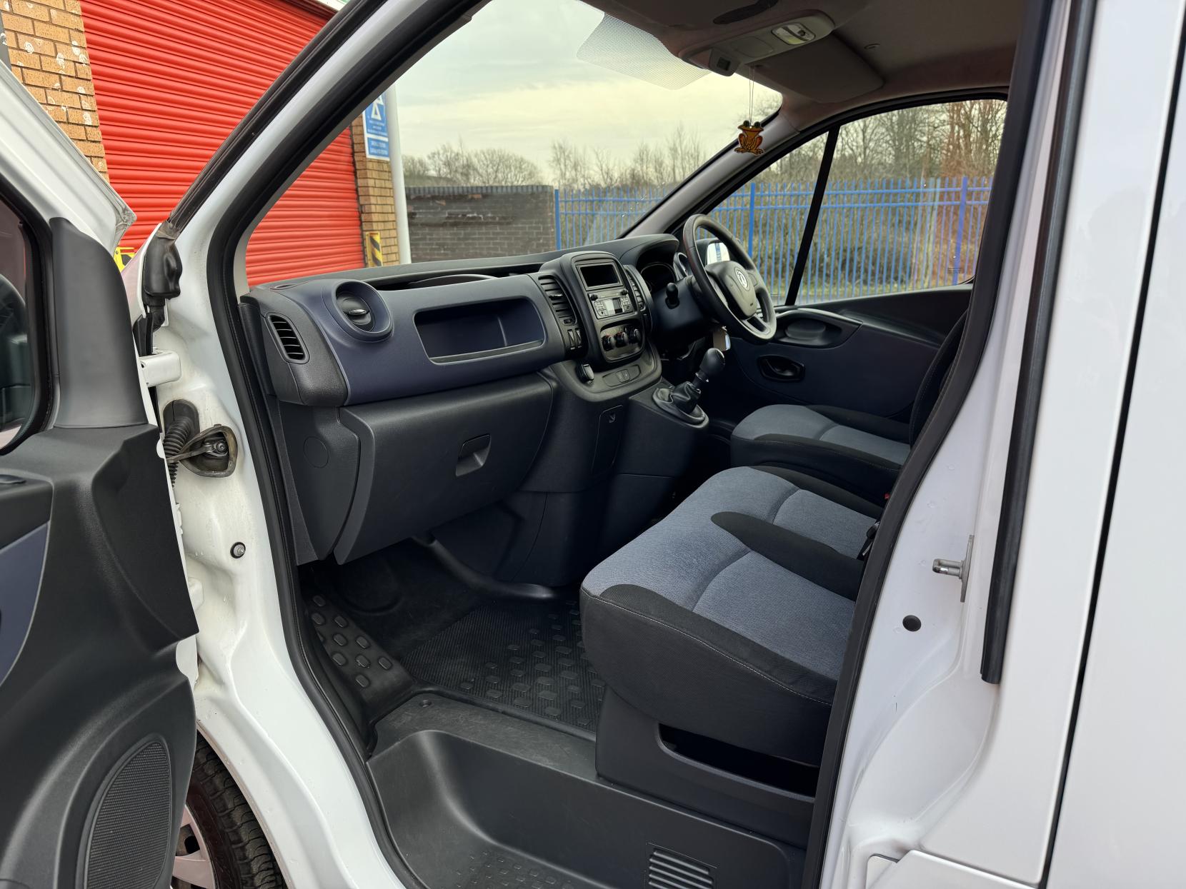 Vauxhall Vivaro 1.6 CDTi 2700 Panel Van 5dr Diesel Manual L1 H1 Euro 6 (95 ps)