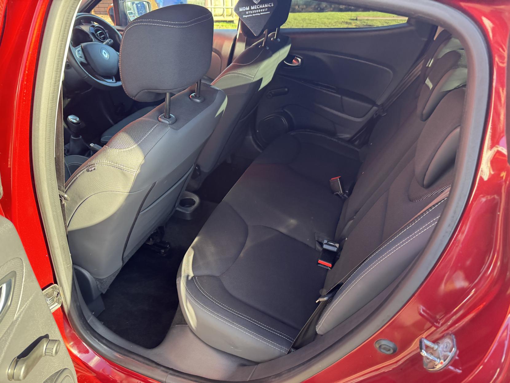 Renault Clio 0.9 TCe Dynamique Nav Hatchback 5dr Petrol Manual Euro 6 (s/s) (90 ps)