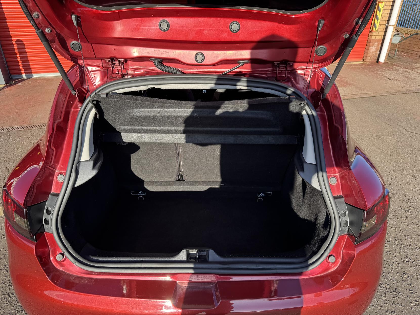 Renault Clio 0.9 TCe Dynamique Nav Hatchback 5dr Petrol Manual Euro 6 (s/s) (90 ps)