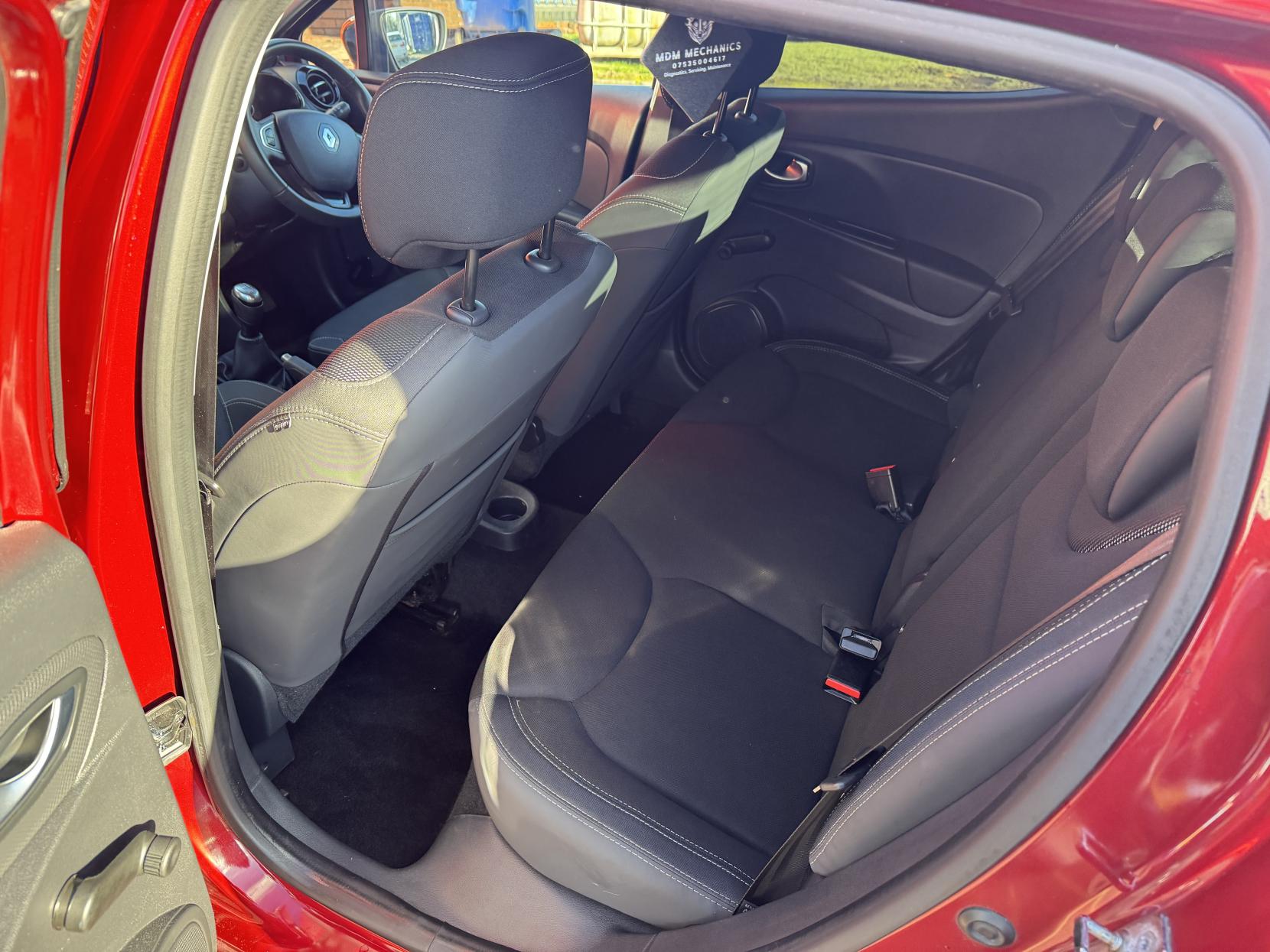 Renault Clio 0.9 TCe Dynamique Nav Hatchback 5dr Petrol Manual Euro 6 (s/s) (90 ps)