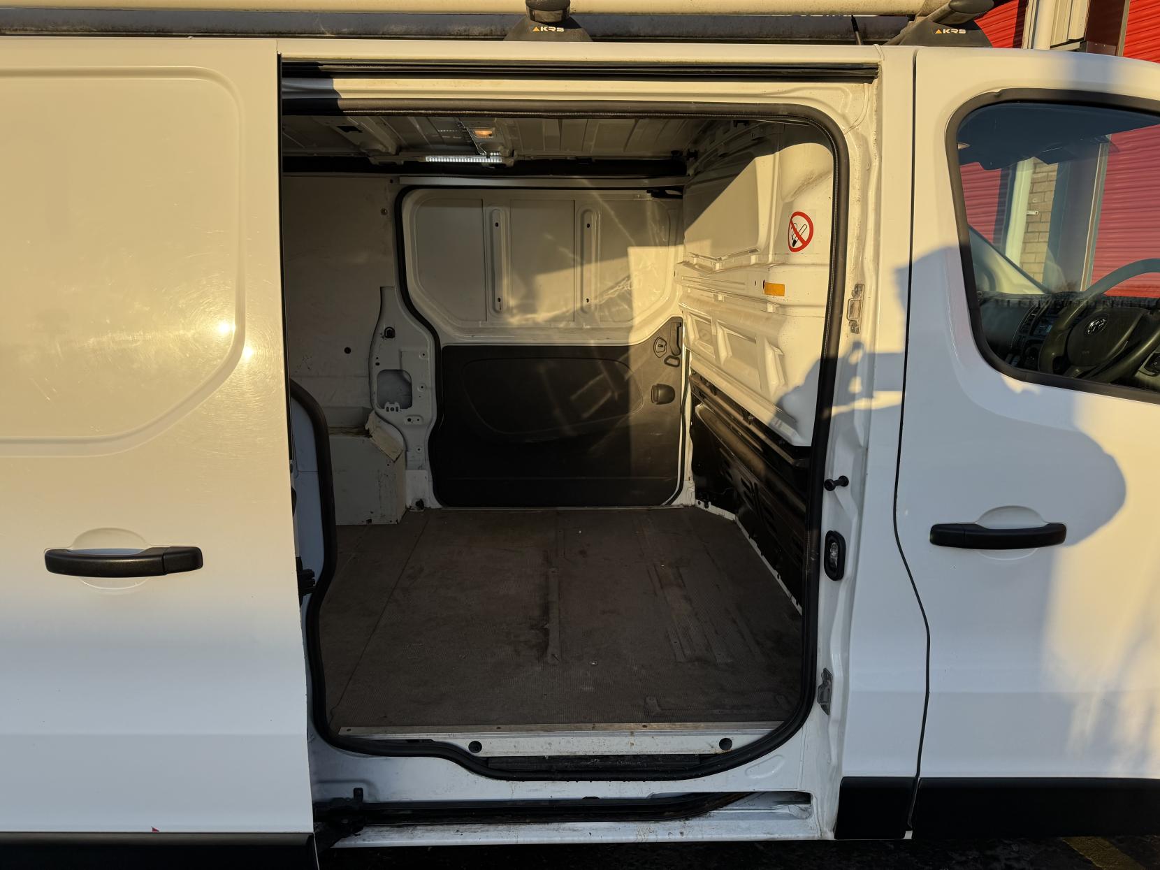 Vauxhall Vivaro 1.6 CDTi 2900 ecoFLEX Panel Van 5dr Diesel Manual L1 H1 Euro 5 (s/s) (90 ps)