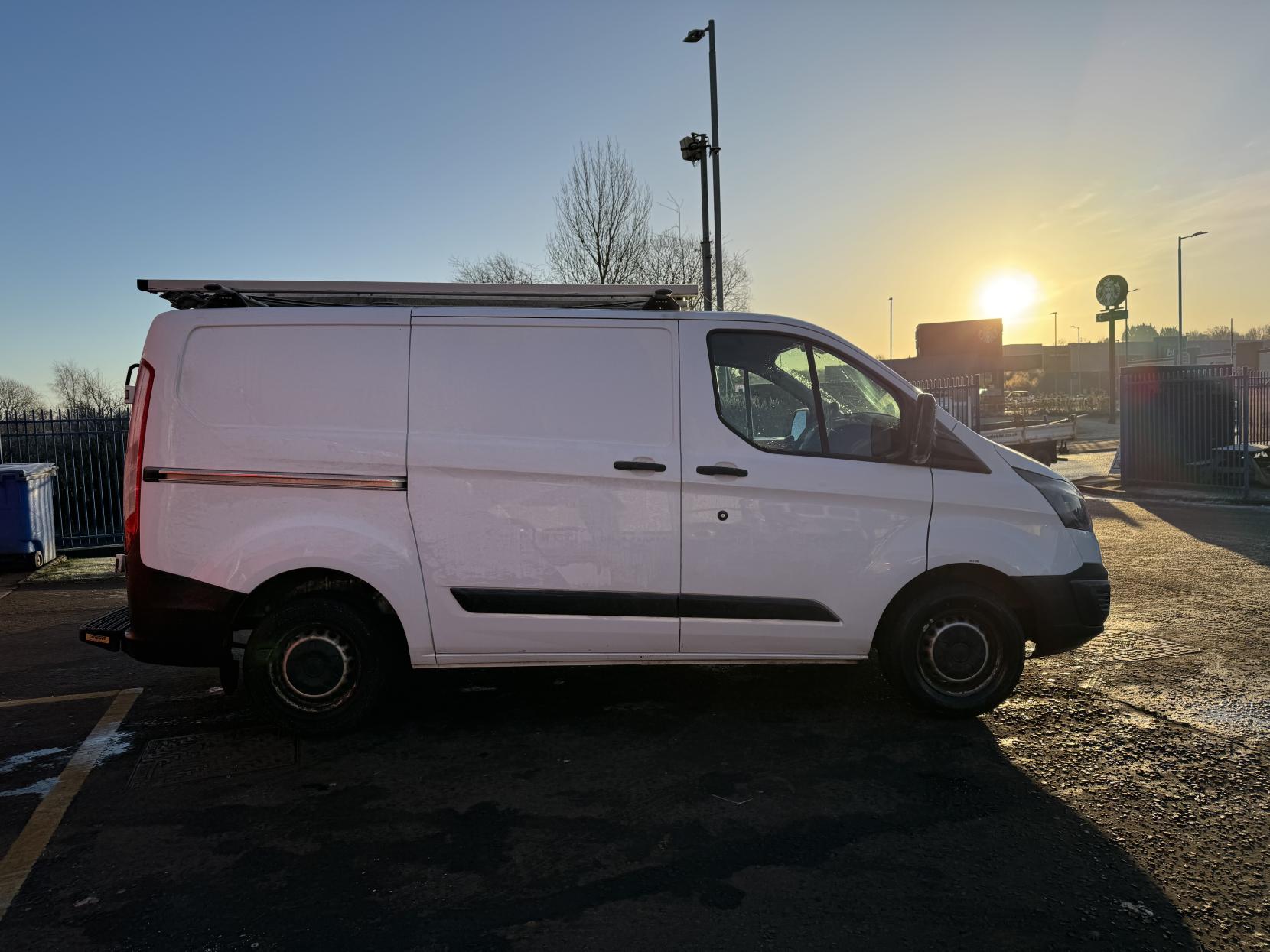 Ford Transit Custom 2.0 TDCi 310 Panel Van 5dr Diesel Manual L1 H1 (163 g/km, 104 bhp)