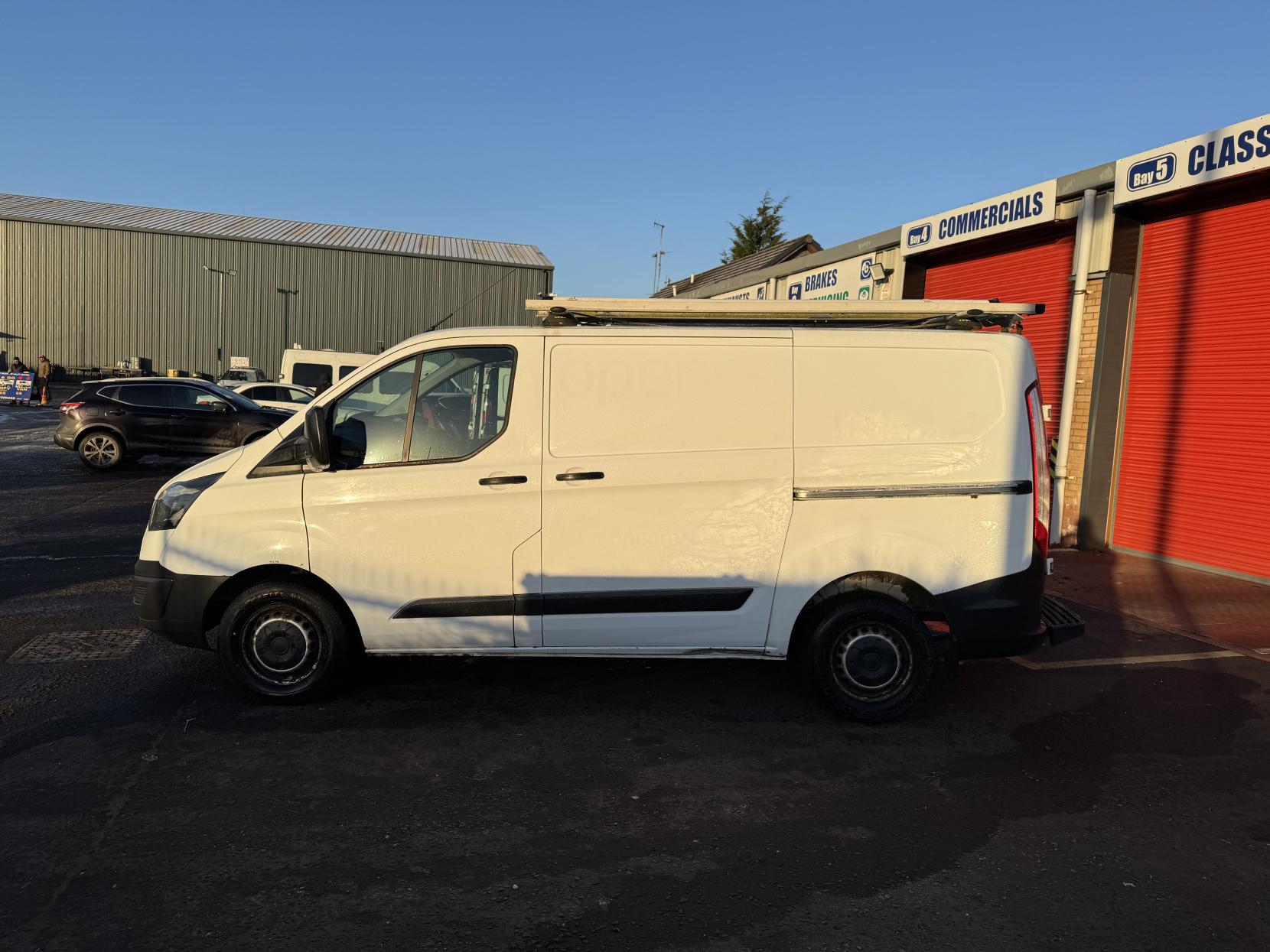 Ford Transit Custom 2.0 TDCi 310 Panel Van 5dr Diesel Manual L1 H1 (163 g/km, 104 bhp)