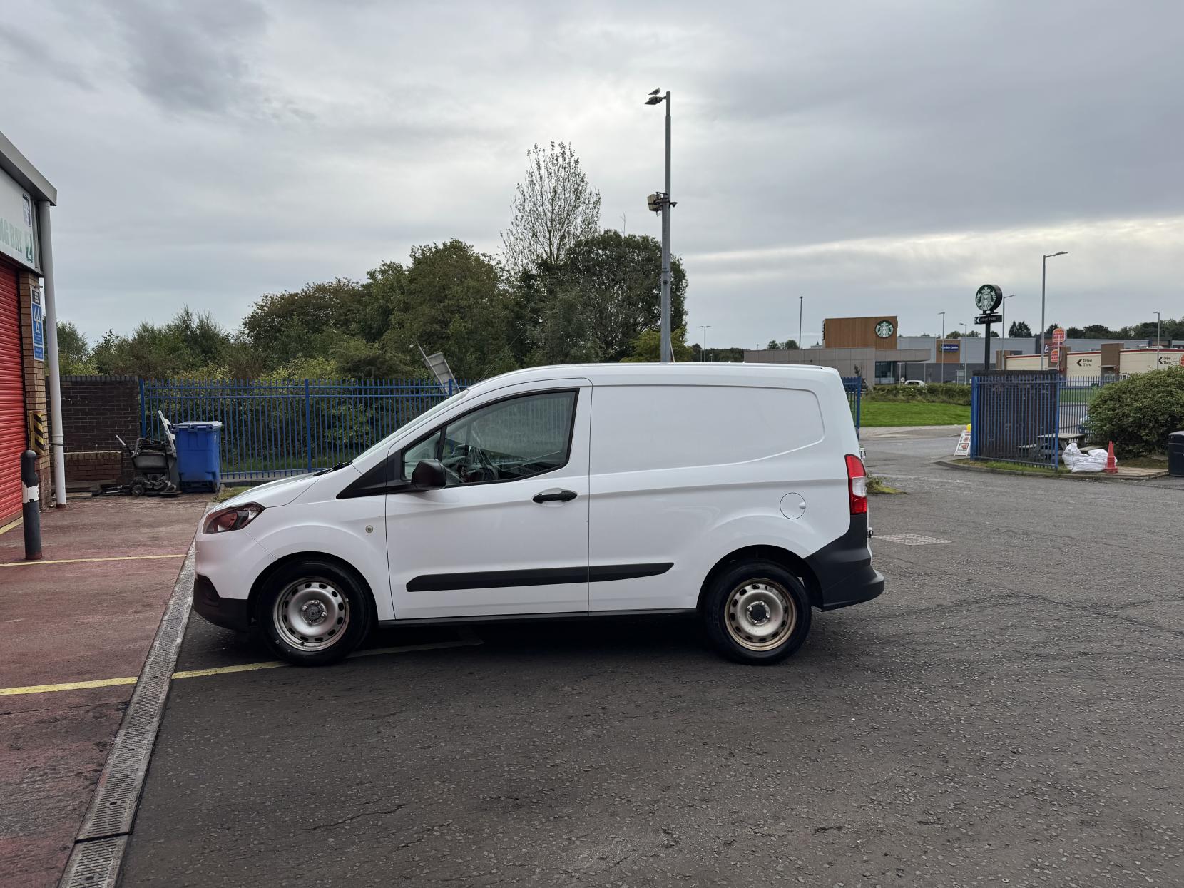 Ford Transit Courier 1.5 TDCi Leader Panel Van 4dr Diesel Manual L1 Euro 6 (75 ps)