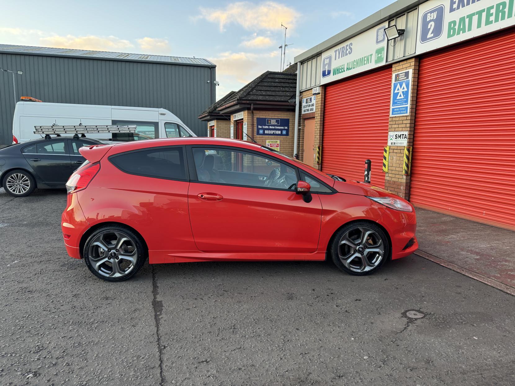 Ford Fiesta 1.6T EcoBoost ST-2 Hatchback 3dr Petrol Manual Euro 5 (182 ps)