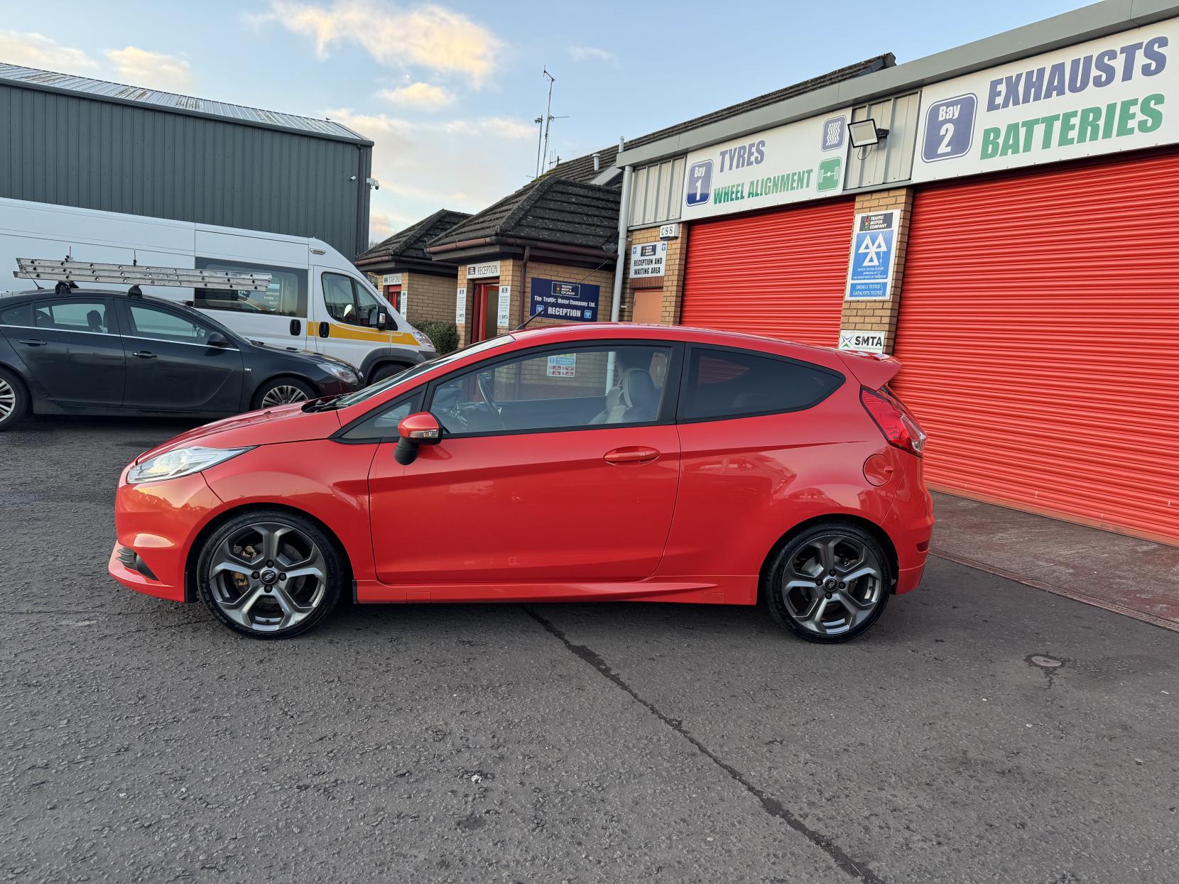 Ford Fiesta 1.6T EcoBoost ST-2 Hatchback 3dr Petrol Manual Euro 5 (182 ps)